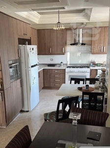 فروش 117 متری میدان ملت