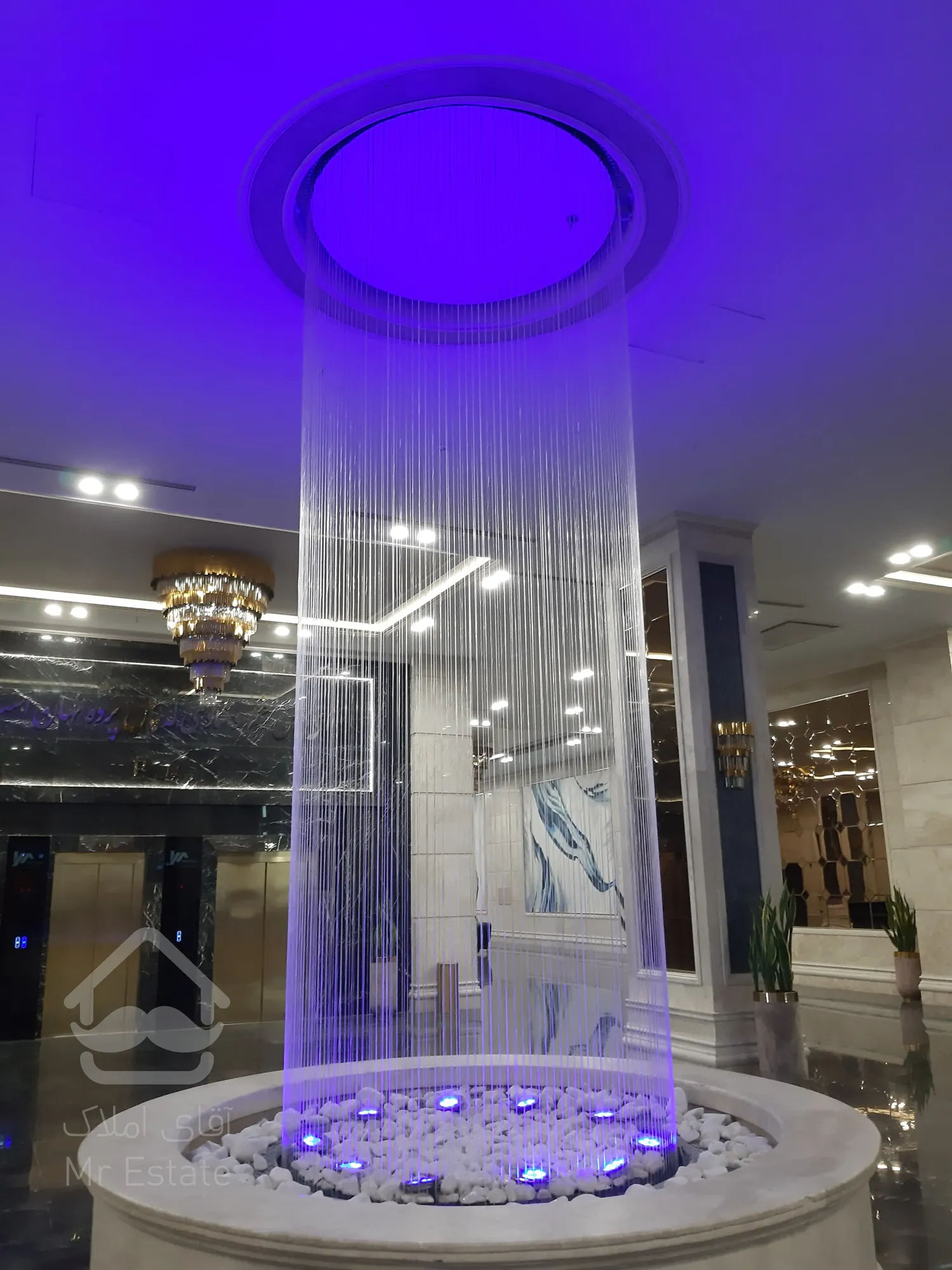 فروش واحد اداری 82 متری فلت در پارک اداری رونیکاپالاس با امکانات هتلینگ/آفیس 24 ساعته