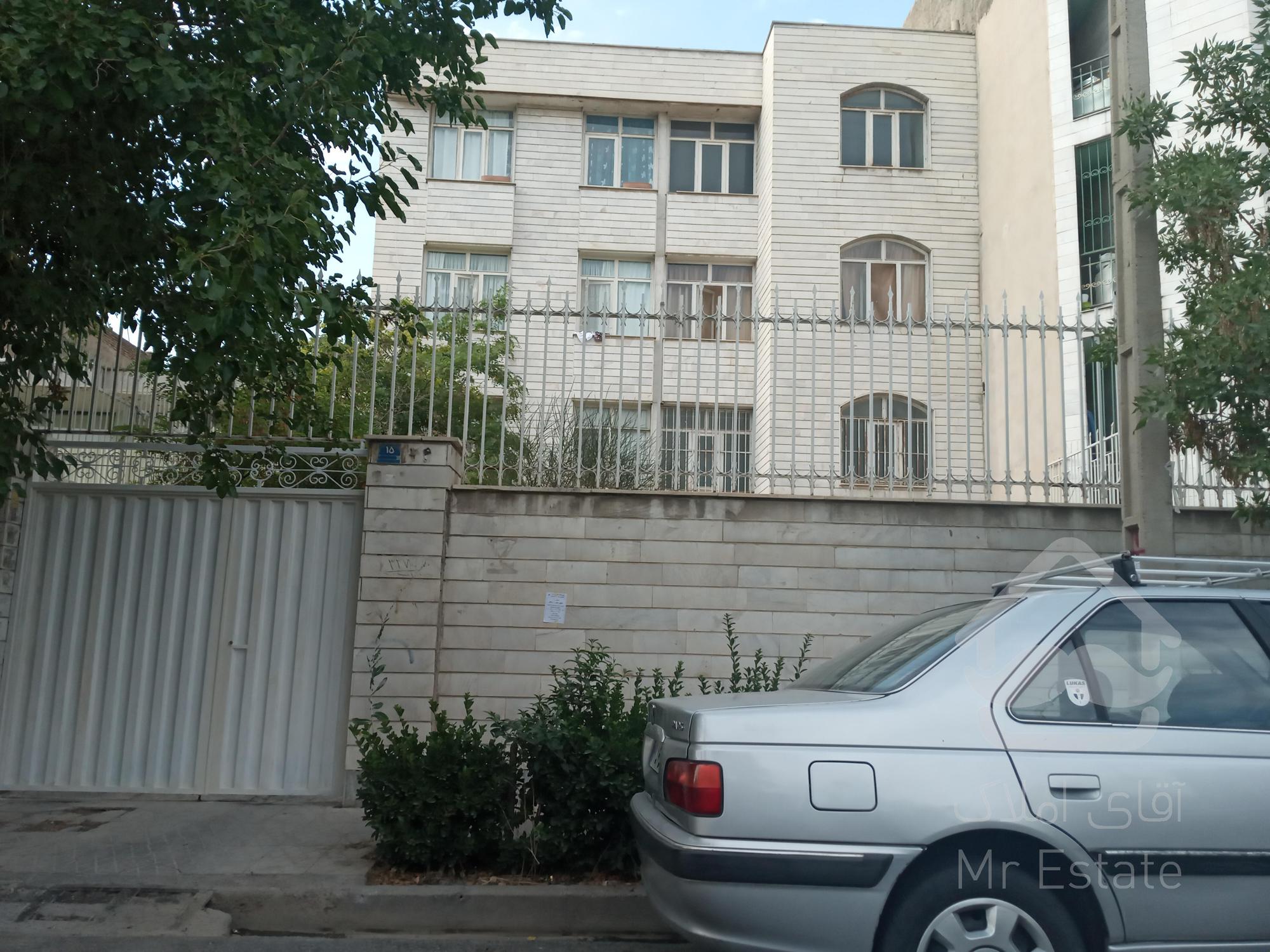 فروش 55 متر 1 خواب طبقه اول با 30 متر بهار خواب