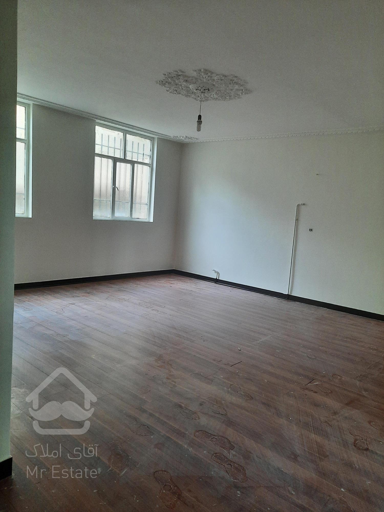 آپارتمان ۱۲۰ متری دو خوابه