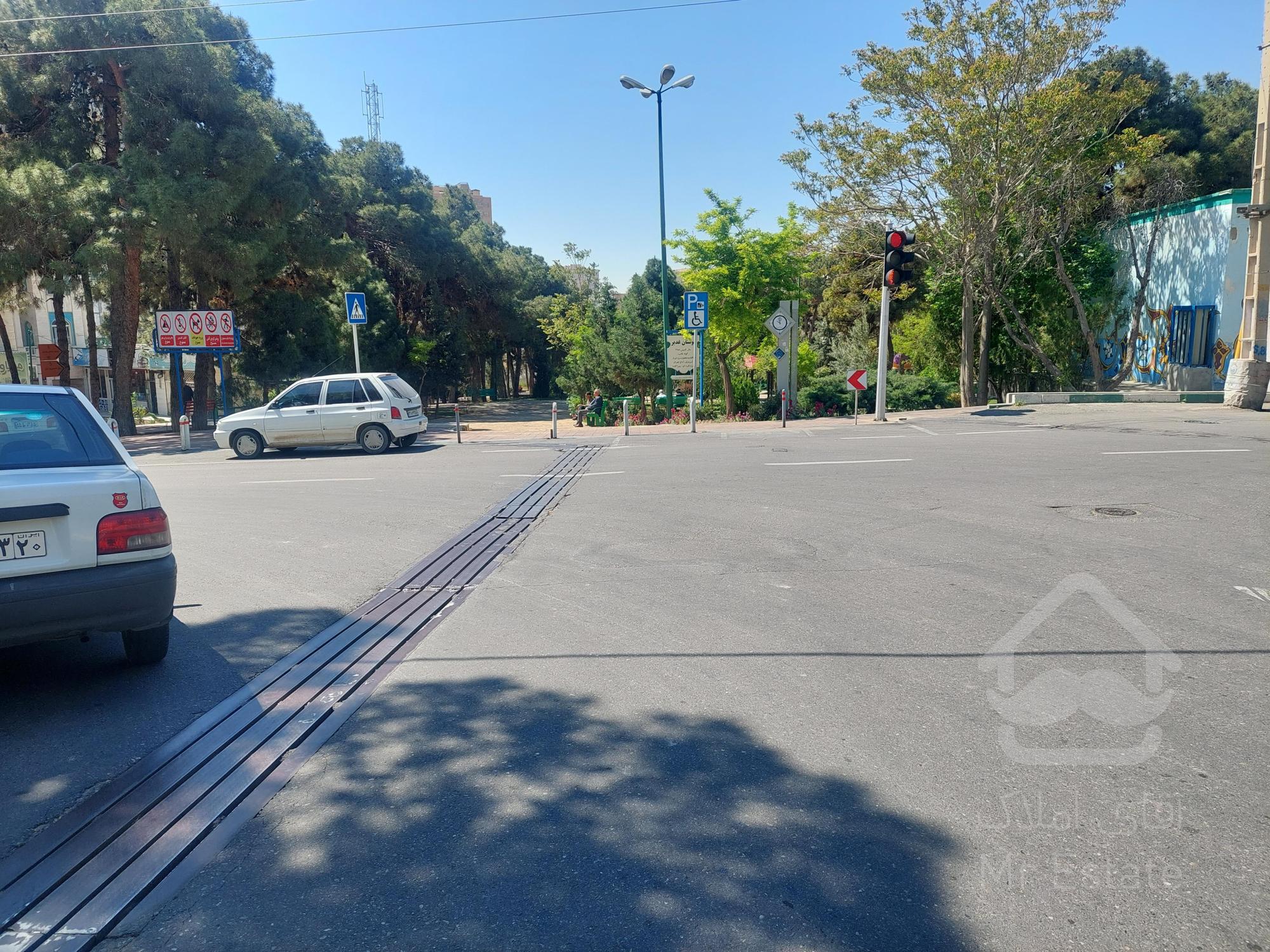 ۲۰۰ متر سه دانگ فروش/ المپیک / زیبادشت