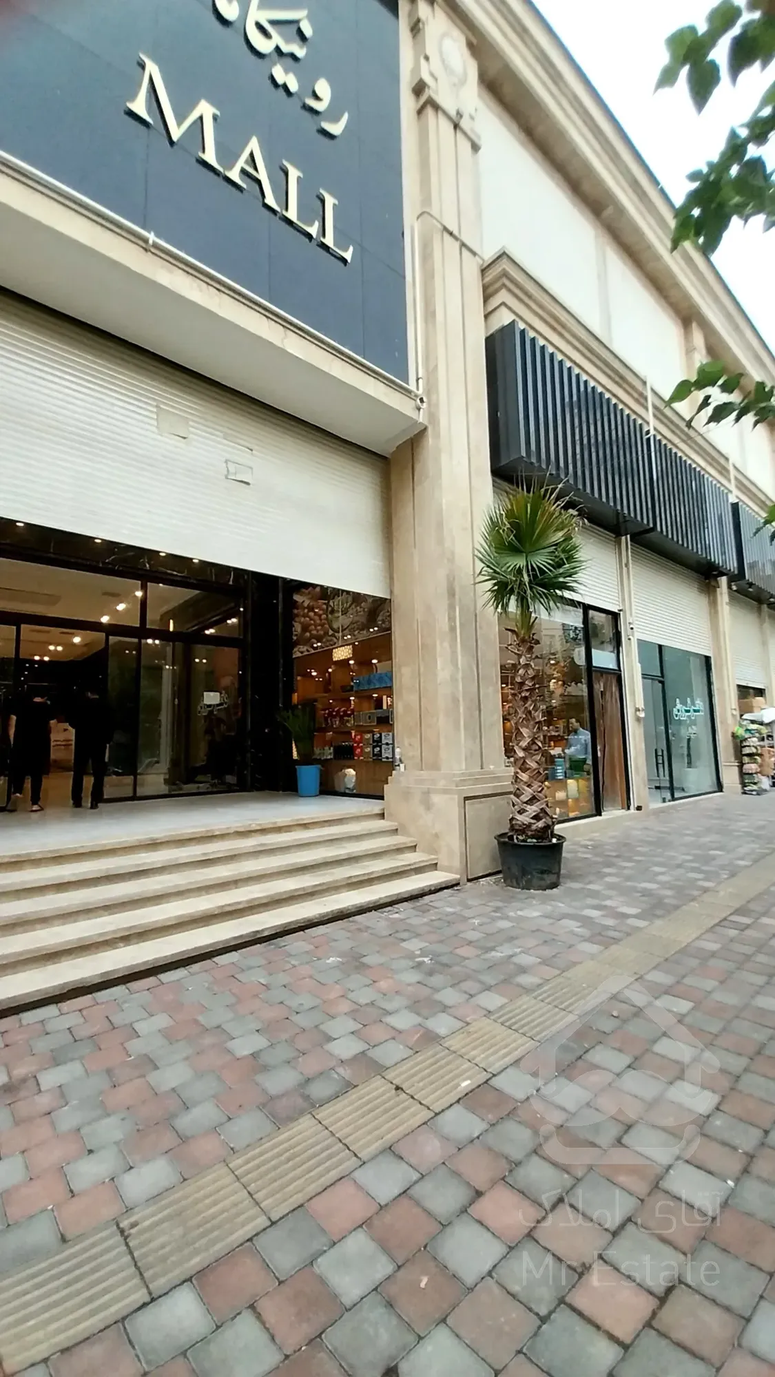 رهن و اجاره مغازه 56 متری رونیکامال هروی