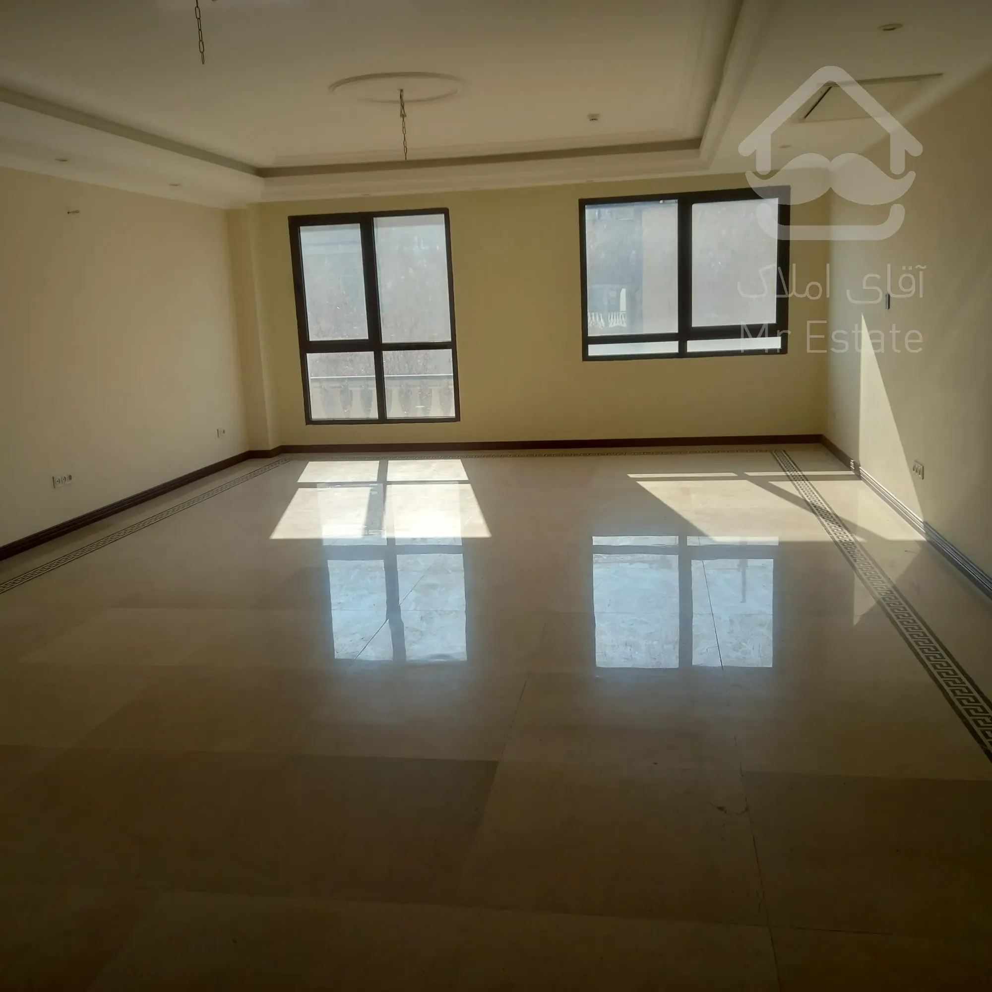 64 متر پاسداران