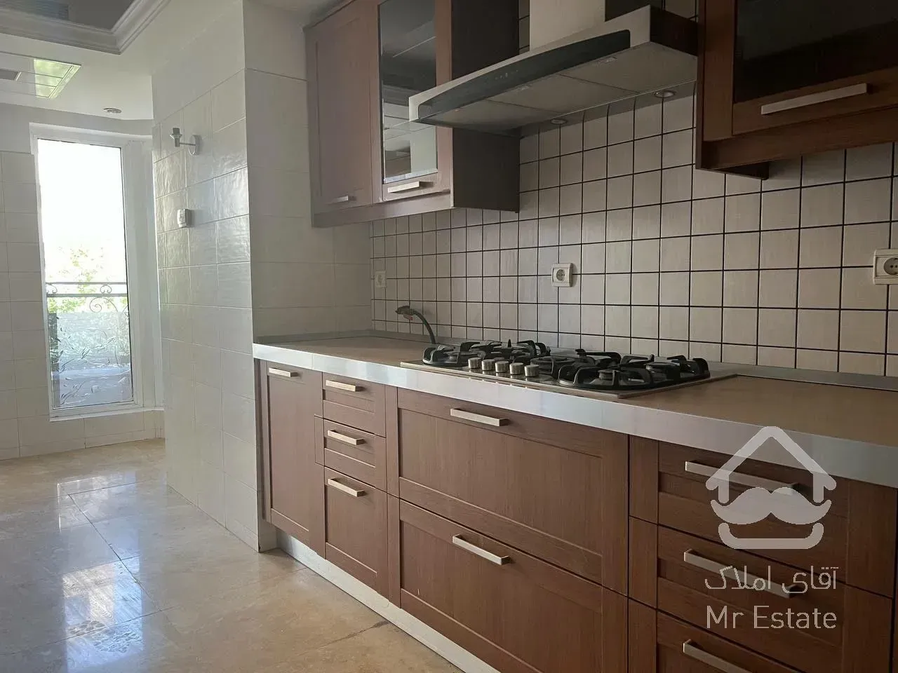 آپارتمان اجاره‌ای با 2 خواب جماران دلنشین و دلچسب