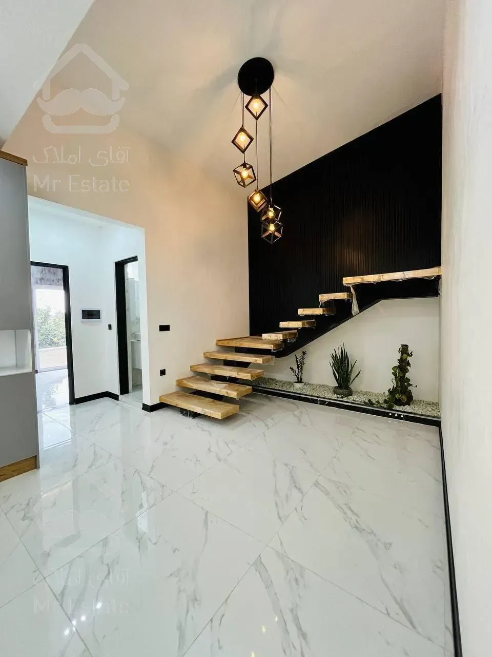 فروش ویلا ۱۵۰ متری نیم پیلوت مدرن