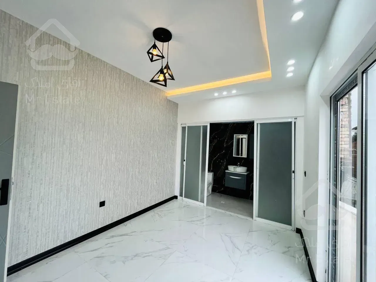 فروش ویلا ۱۵۰ متری نیم پیلوت مدرن