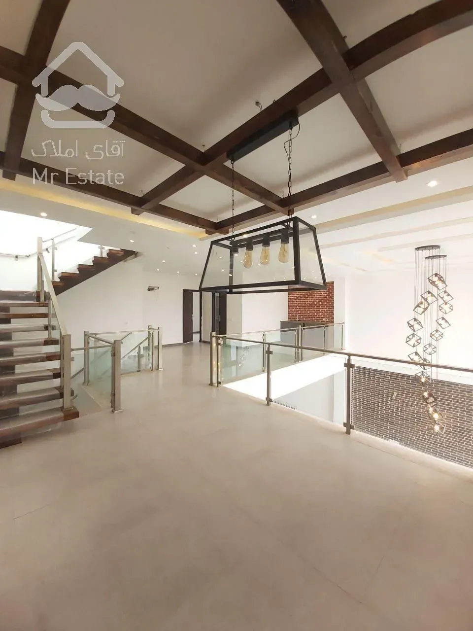 فروش ویلا ۴۰۰ متری با لوکیشن عالی