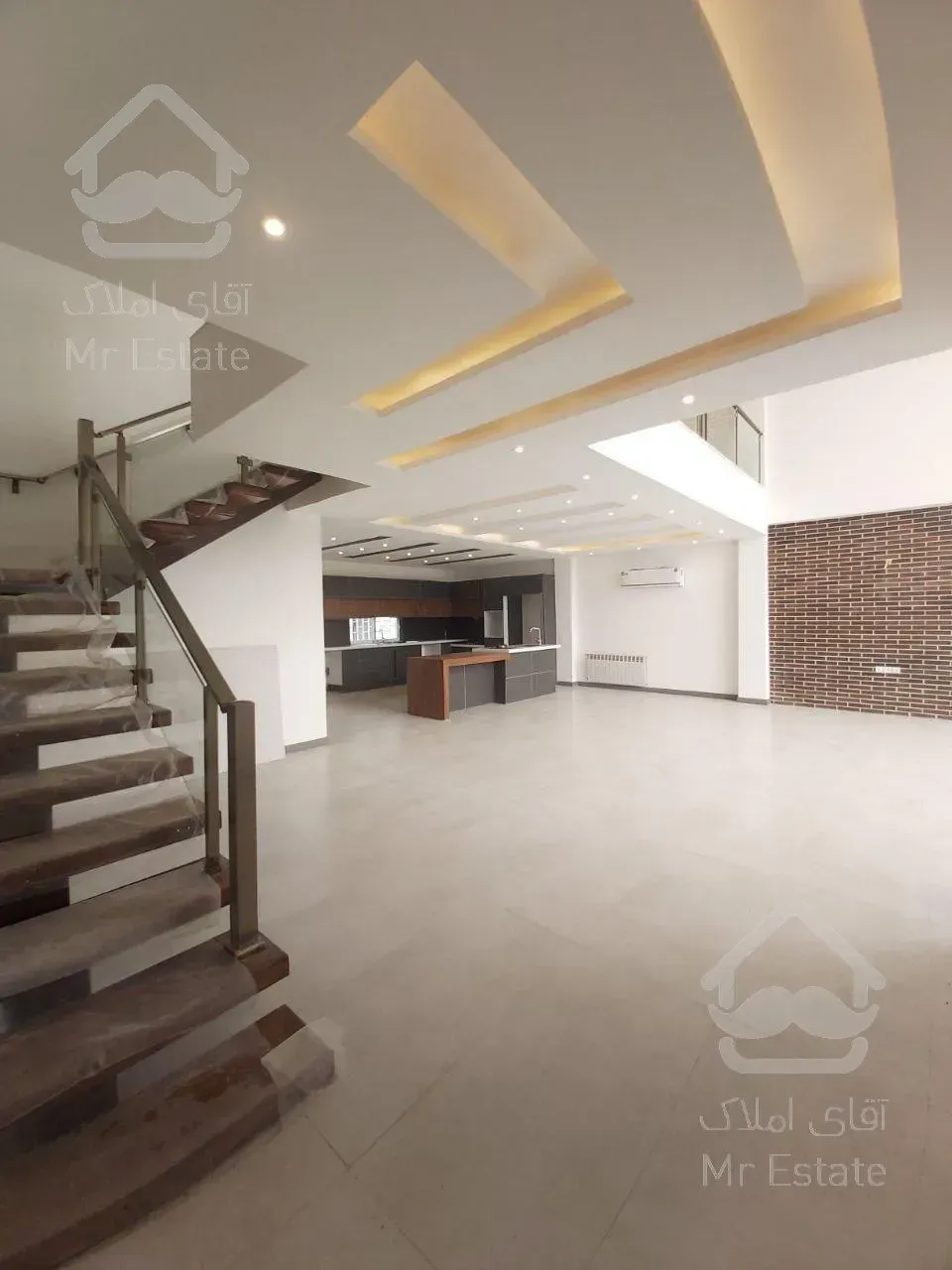 فروش ویلا ۴۰۰ متری با لوکیشن عالی