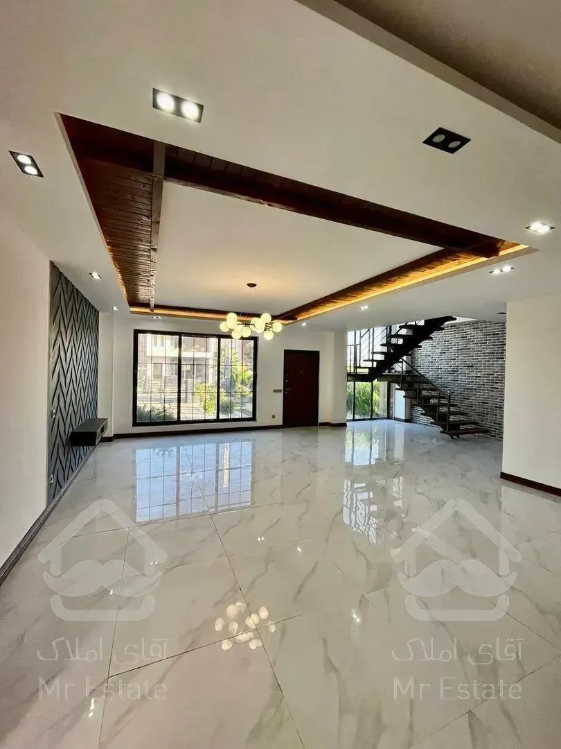 فروش ویلا تریبلکس ۳۳۰ متری در شهرک فام