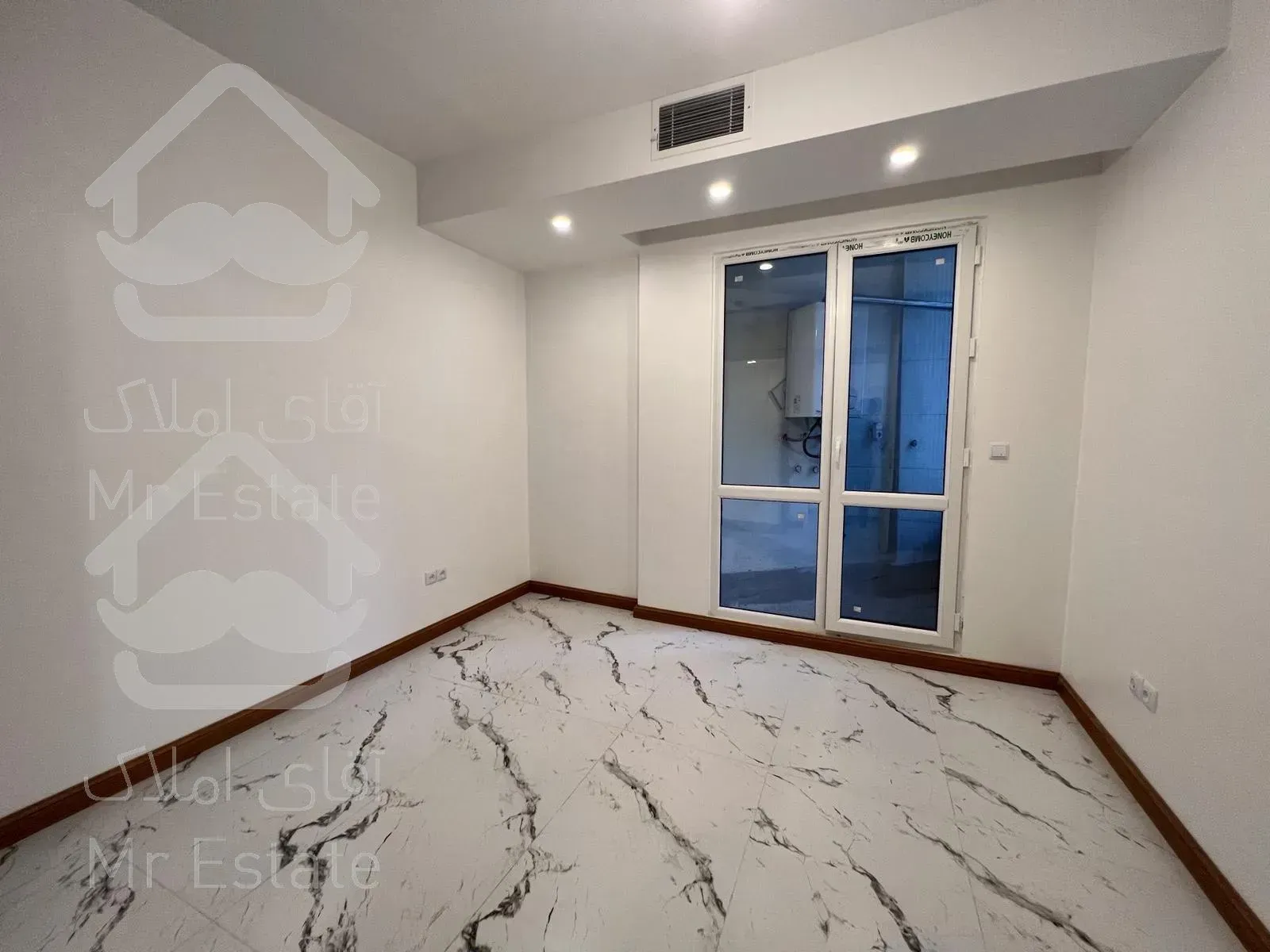 اجاره آپارتمان ۱۳۵ متر سه خواب کلیدنخورده در شهرک غرب