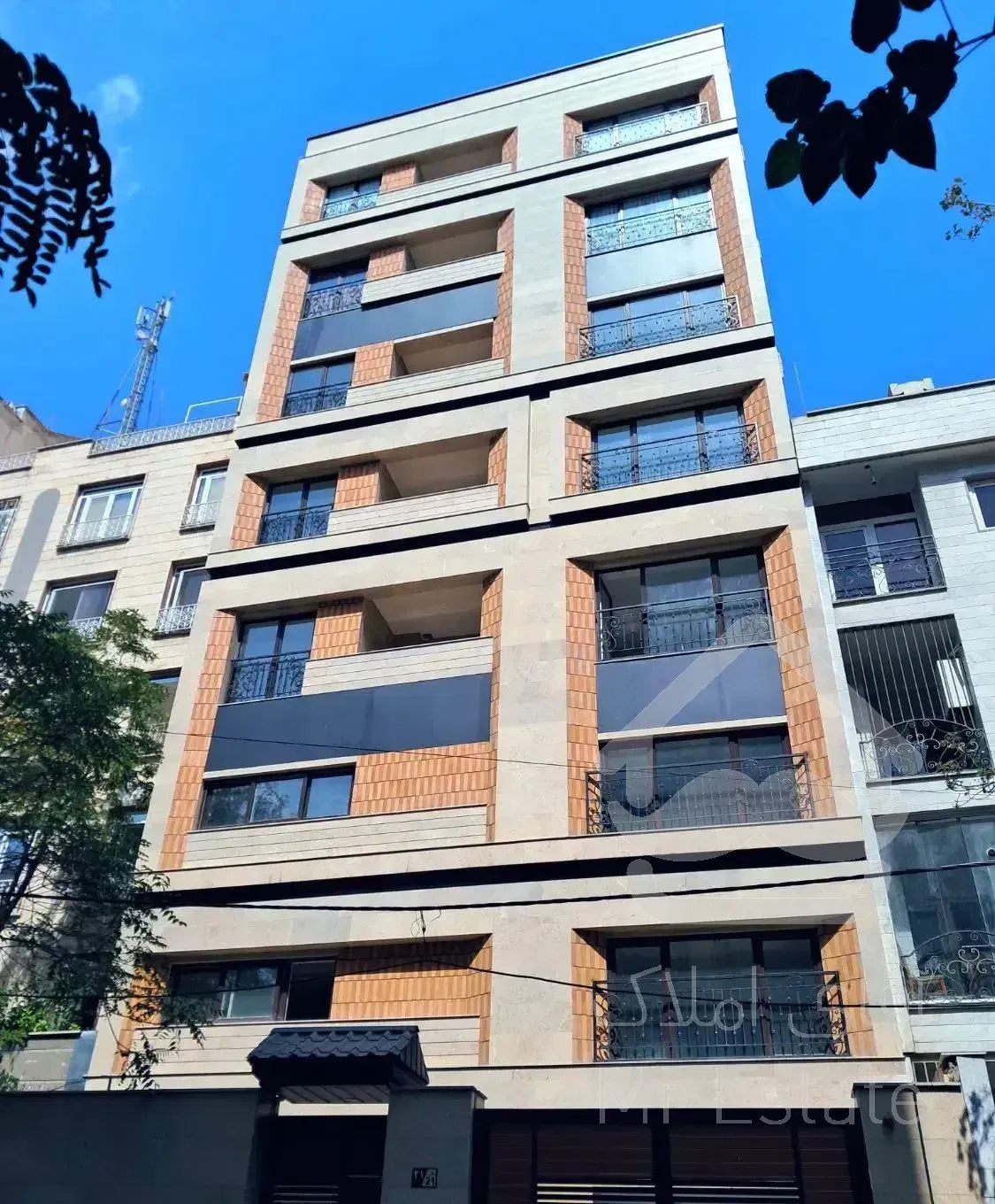 نیاوران شمال کاخ ۳ خواب، تک واحدی نوساز