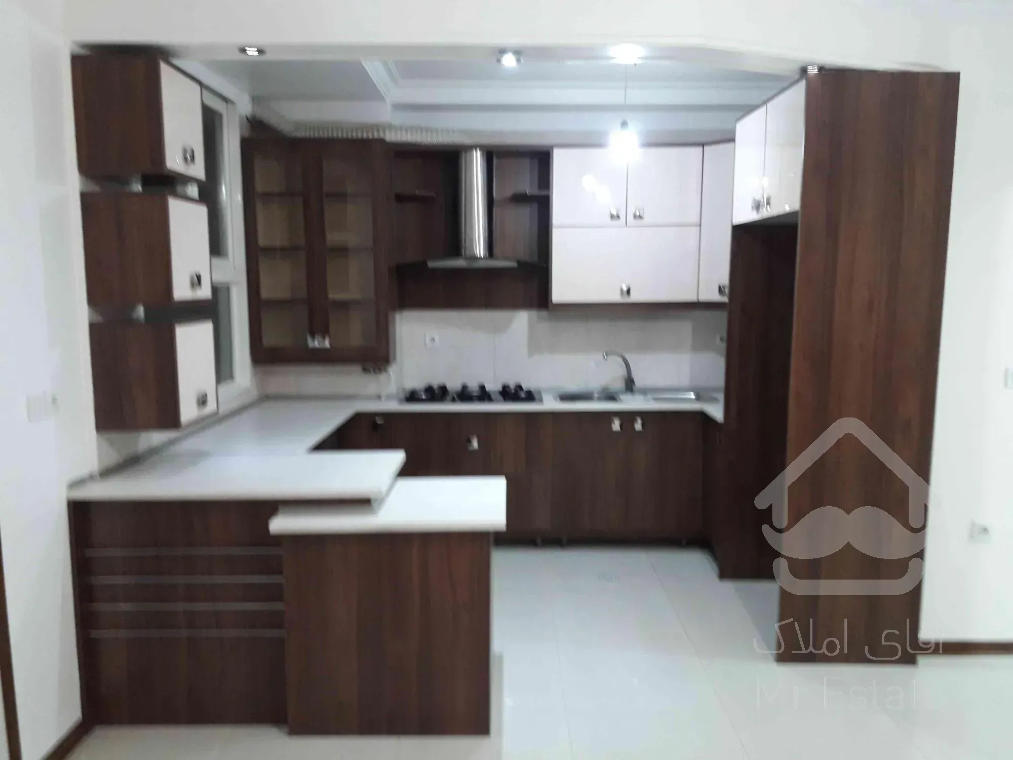 واحد ۶۰ متری مسکونی بسیار زیبا و لوکس با فول امکانات