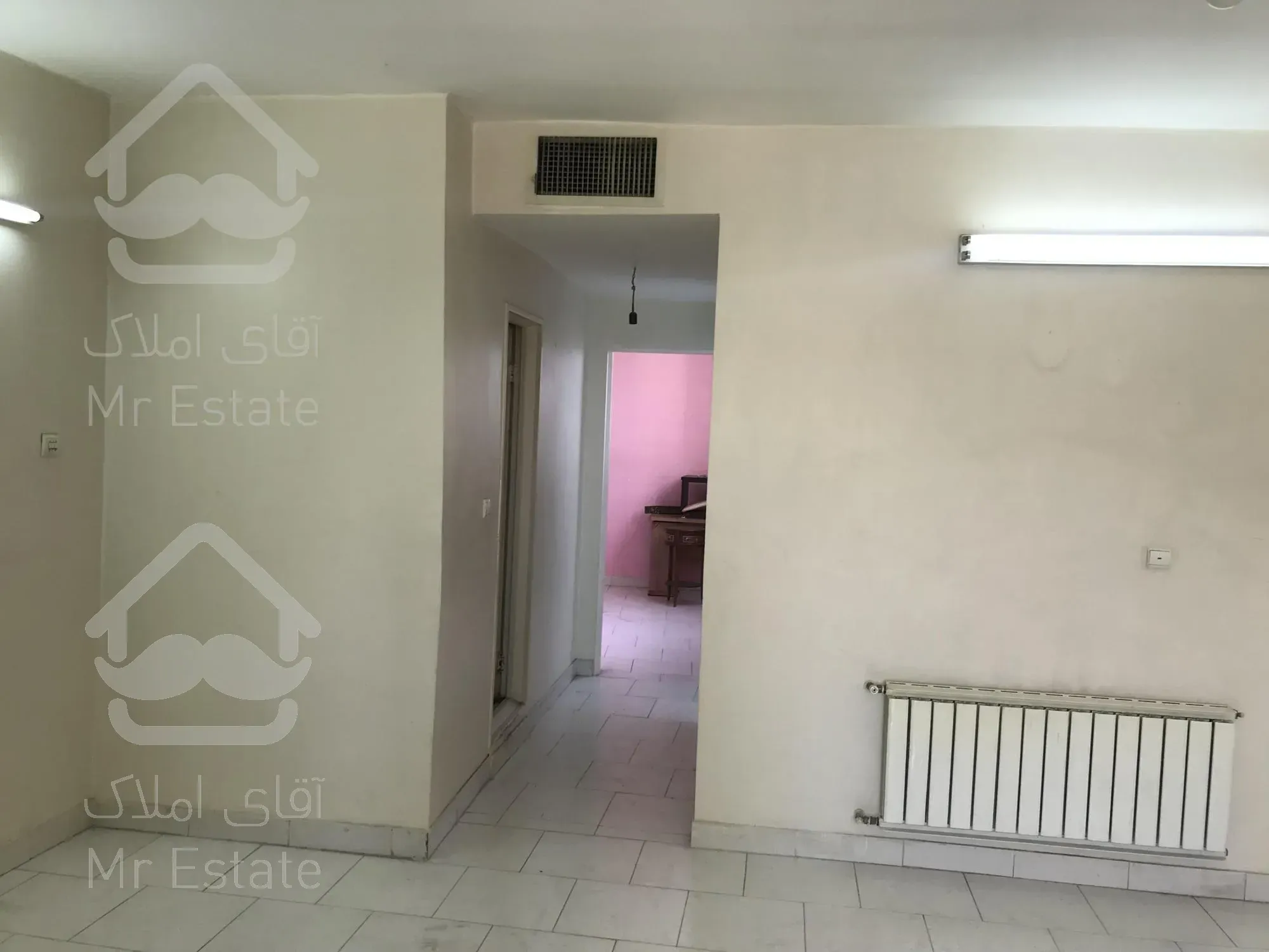 ۵۷ متر/ دوخواب/پارکینگ/گذر ۱۰متری/سکونت/سرمایه گذاری