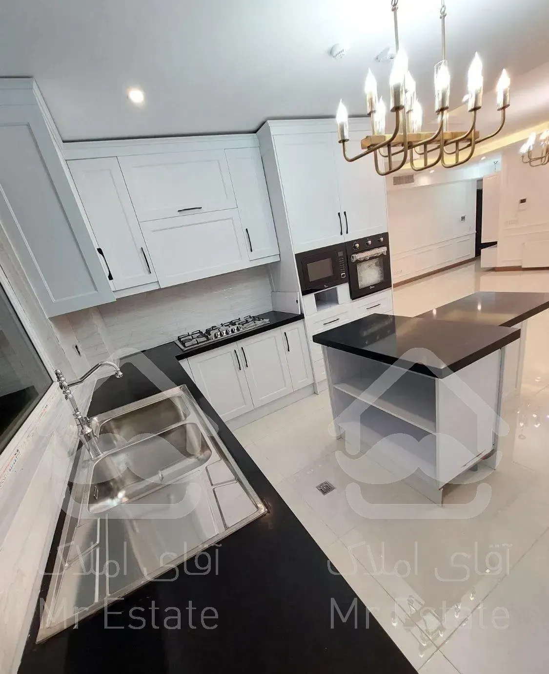 ۱۰۰ متر آپارتمان / ۳خ نوساز/ با ۲ پارکینگ سندی