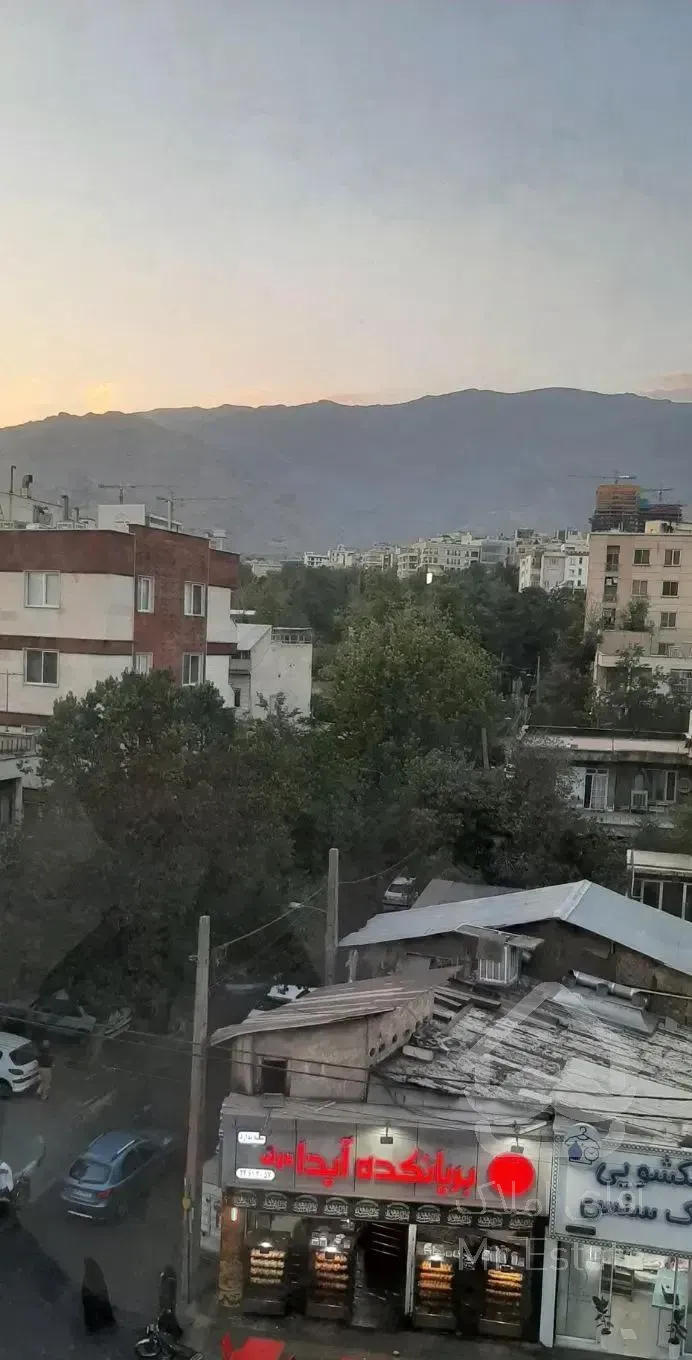 قلهک دولت ۷۰ متر قابل تبدیل به ۲ خوابه