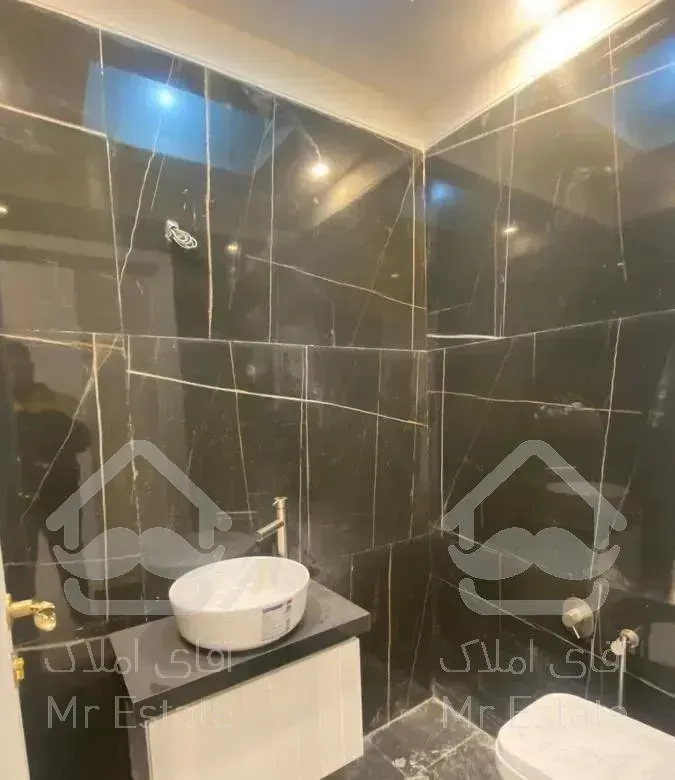 اپارتمان ۱۵۰متر  /نوسازکلید نخورده/اندرزگو