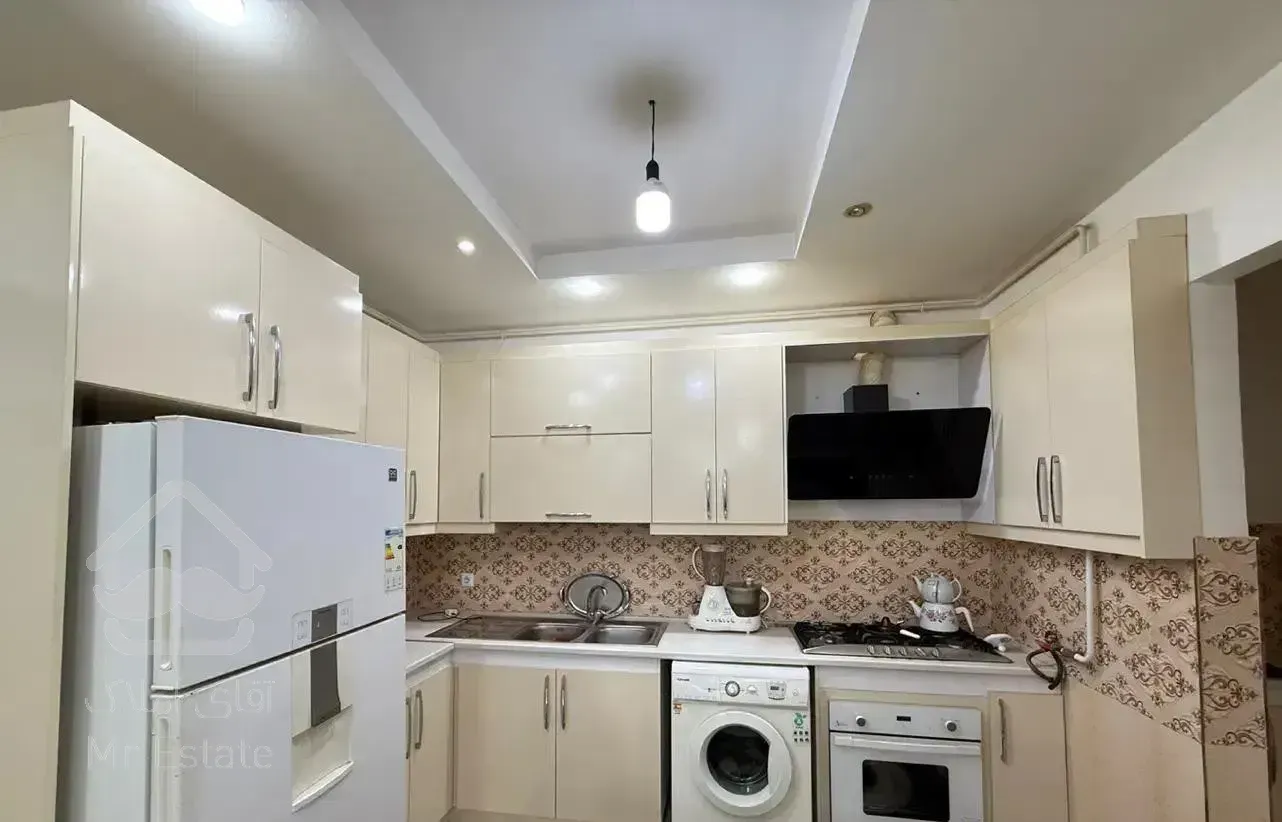 فروش اپارتمان دو طبقه دو واحدی طبقه دوم داخل شهر