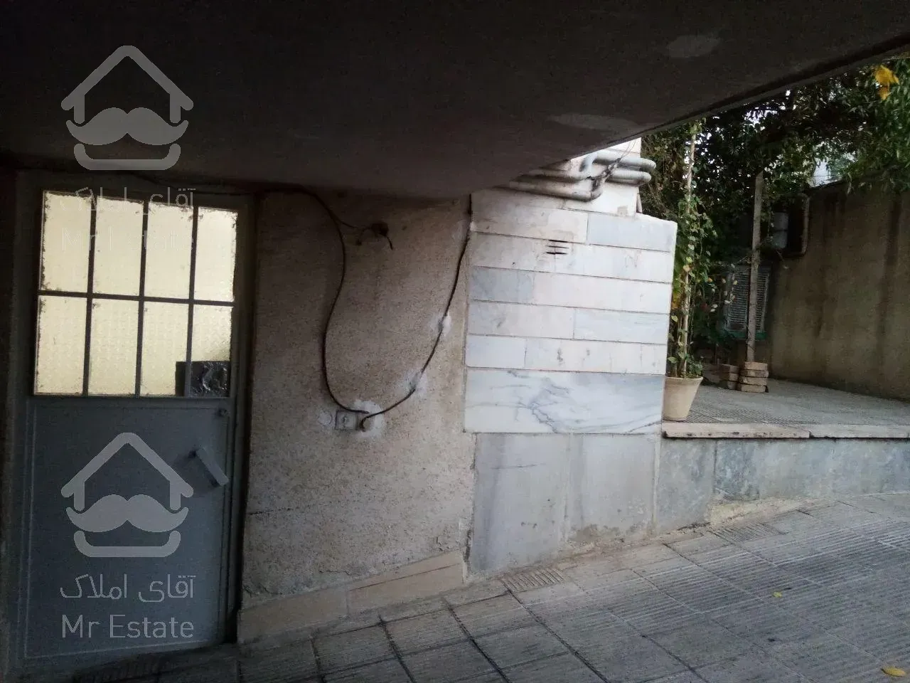 انباری ۲۲ متری