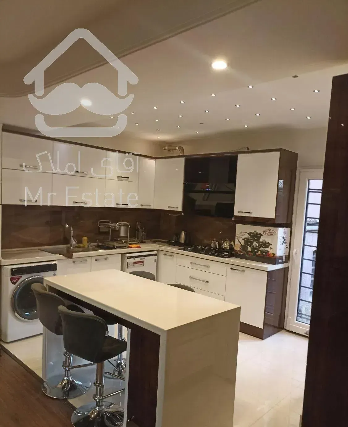 ۲۰۰ متر مبله / کامرانیه شمالی / مشاعات آبی فعال