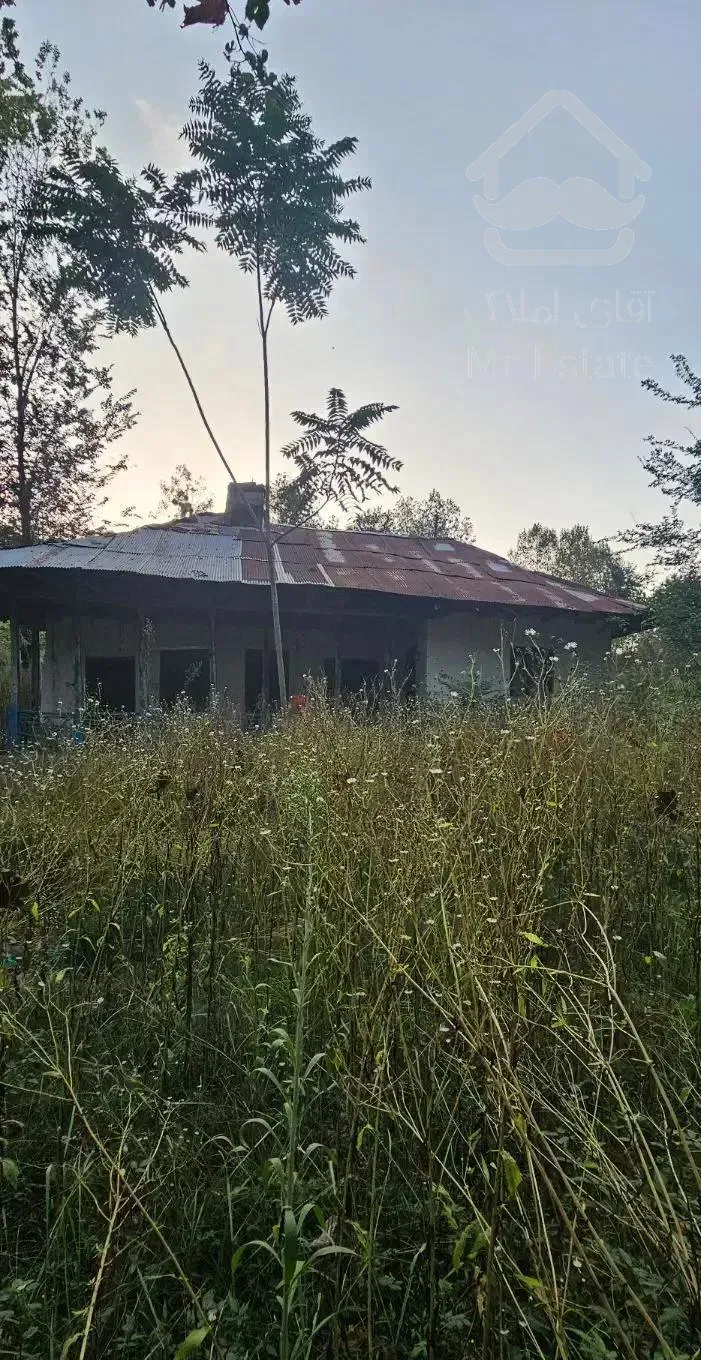 خونه قدیمی با محوطه