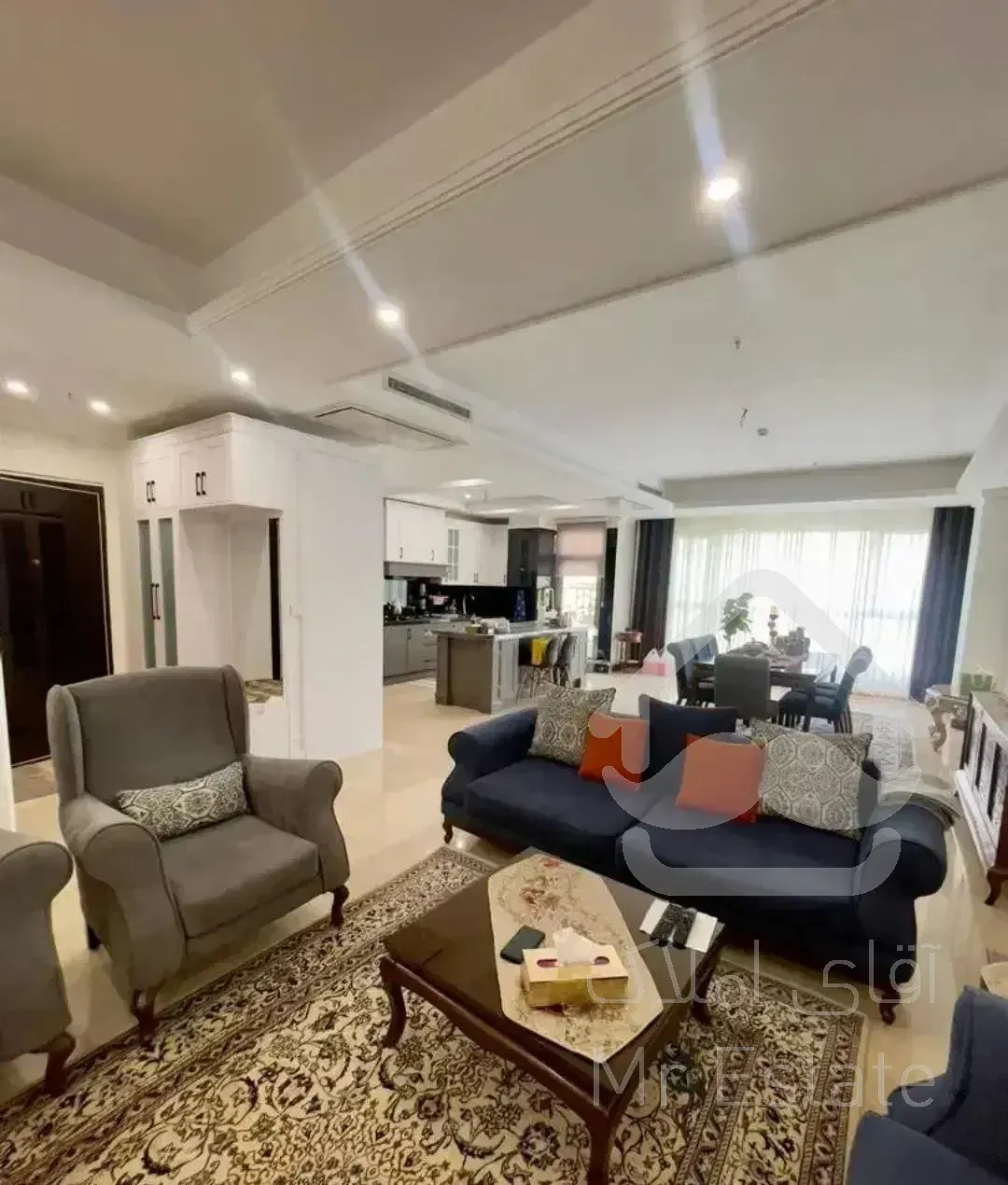 82متر /8ساله/فول امکانات/صادقیه