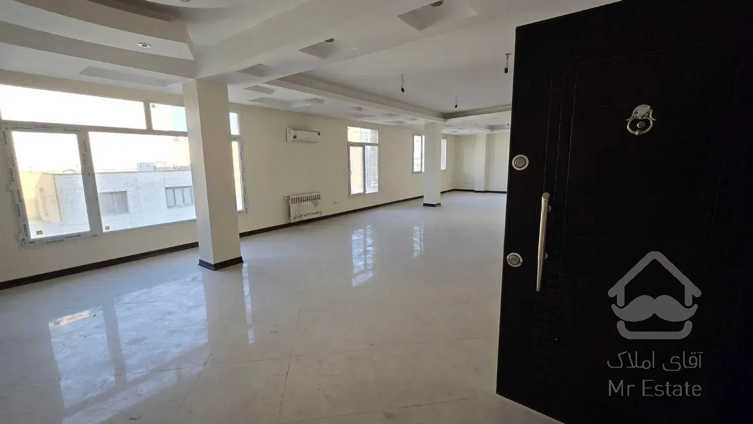 140مترشهرک غرب*موقعیت اداری*تابلوخور*سند تک برگ