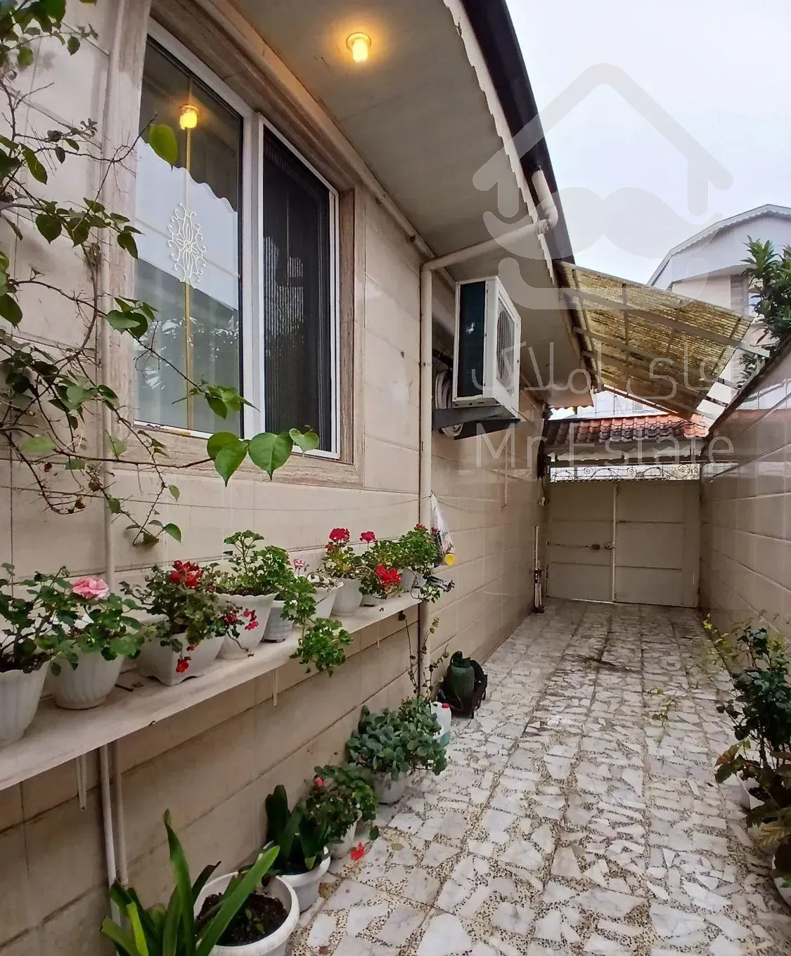 فروش خانه ویلایی مرکز شهر سند تک برگ