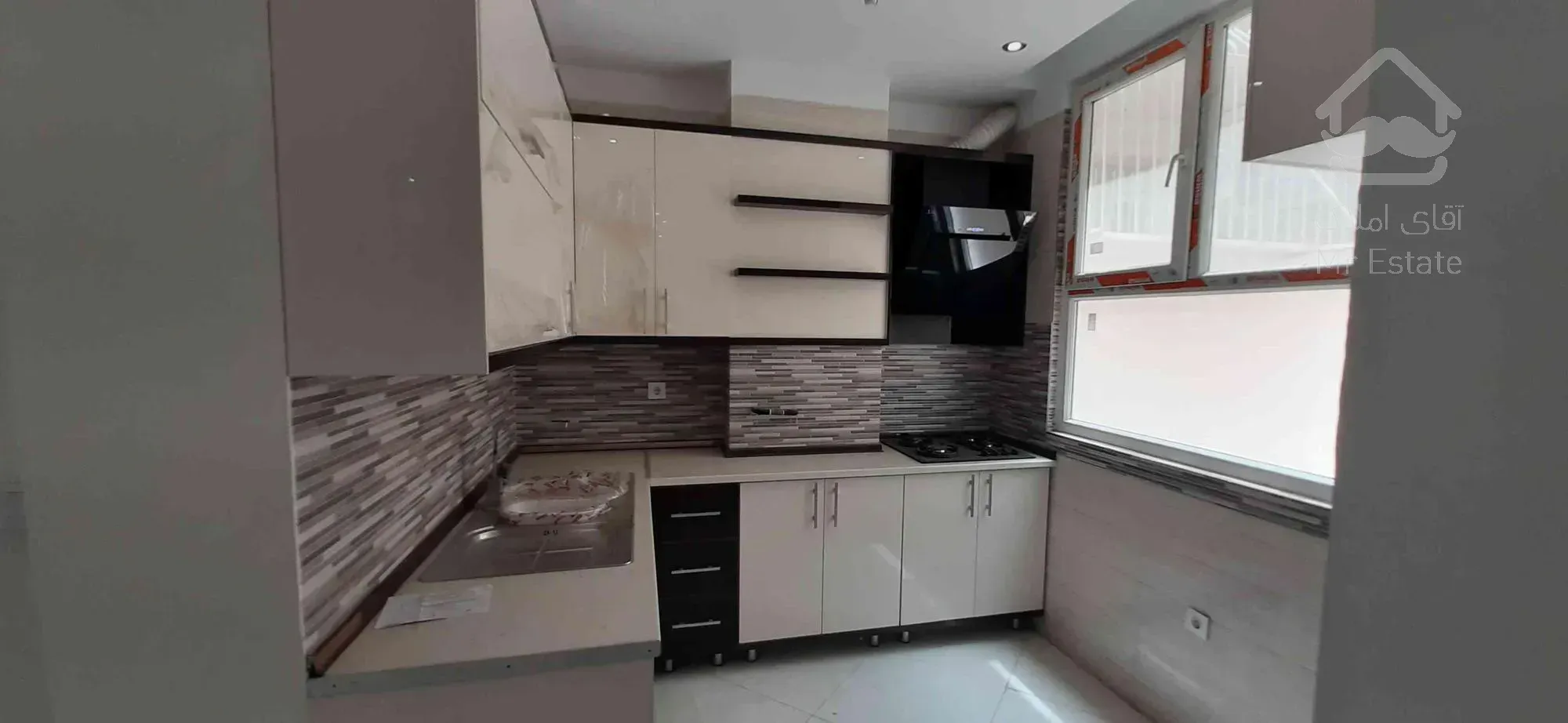 ۷۰ متر نوساز بلوار فردوس شرق 