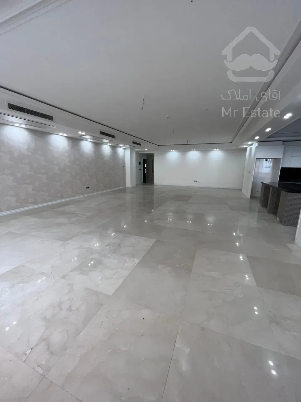 فروش واحد 220 متری رونیکا پالاس قیطریه