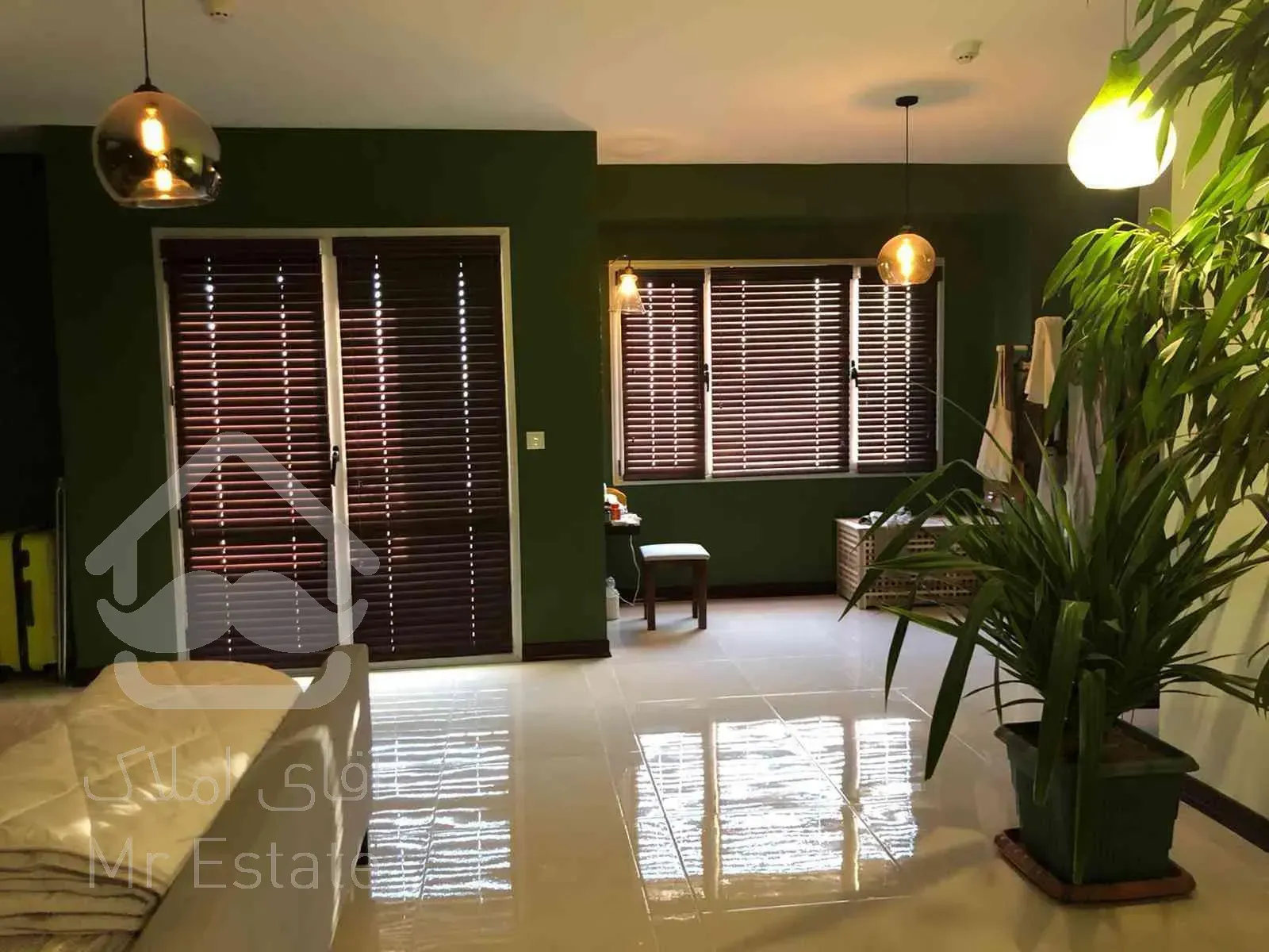 فروش فوری ملک در چیتگر تماس با ۰۹۱۲۰۲۹۸۲۵۹