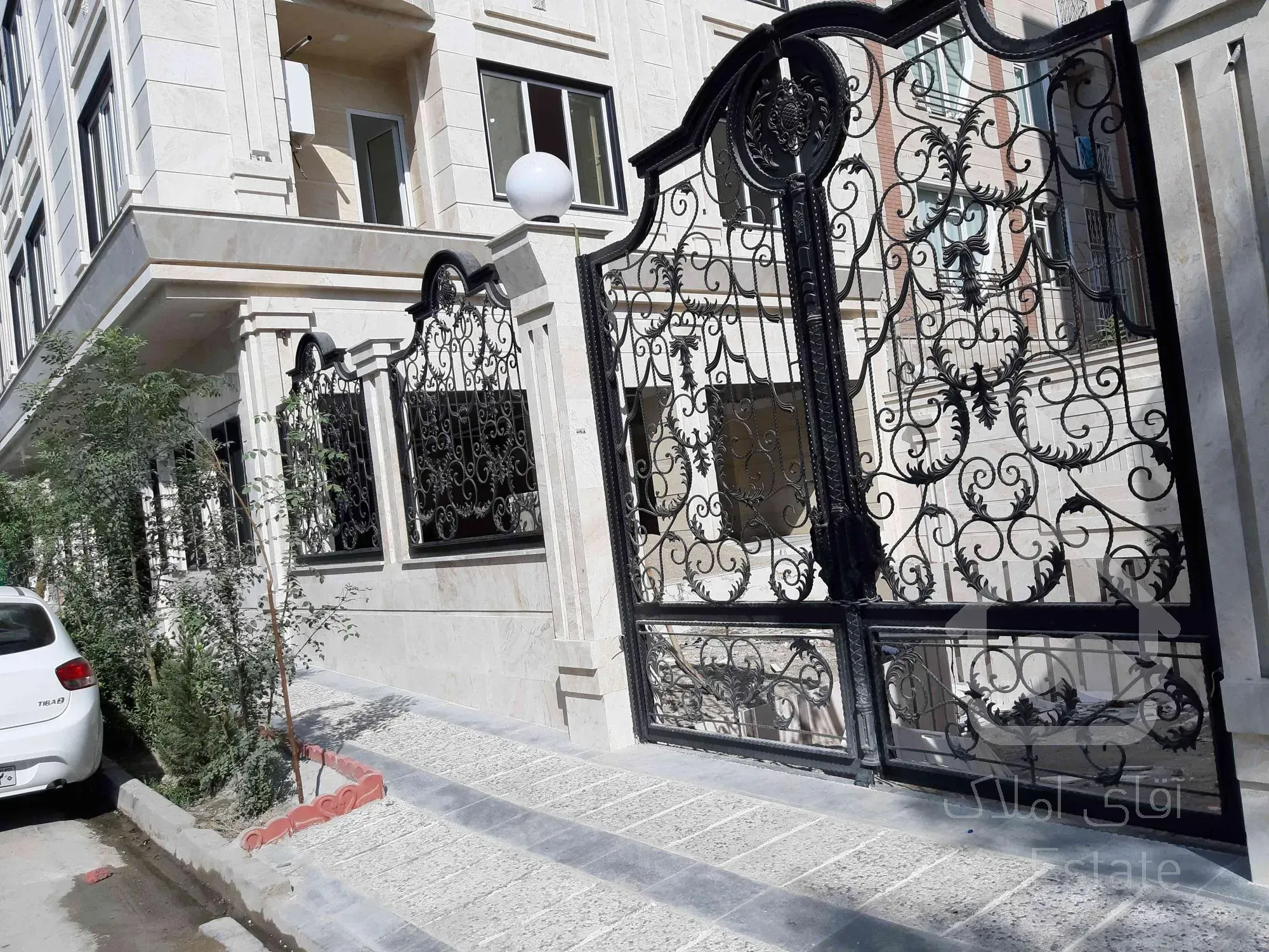 اپارتمان ۱۸۵ متری نوساز