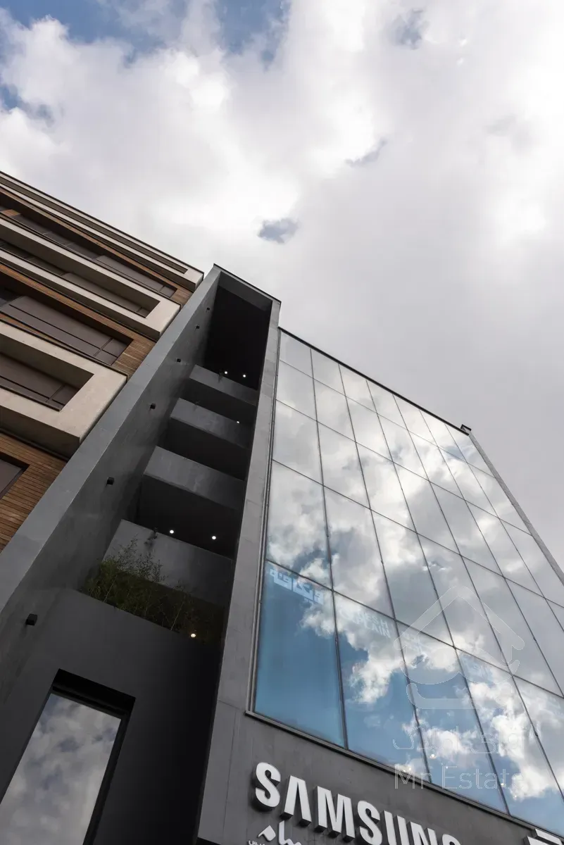 ۲۲۰ متر سند اداری بر اندرزگو ، نوساز مدرن ، ۴ پارکینگ