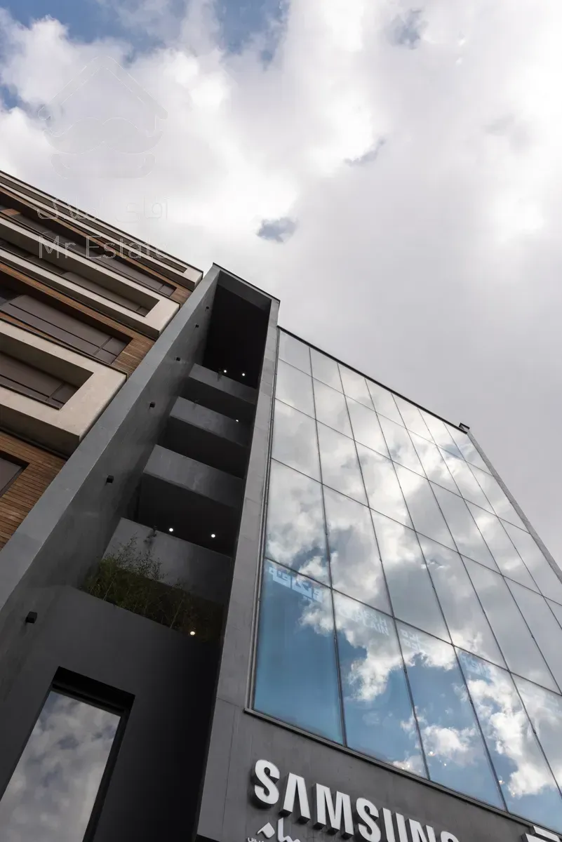 ۲۲۰ متر سند اداری بر اندرزگو ، نوساز مدرن ، ۴ پارکینگ