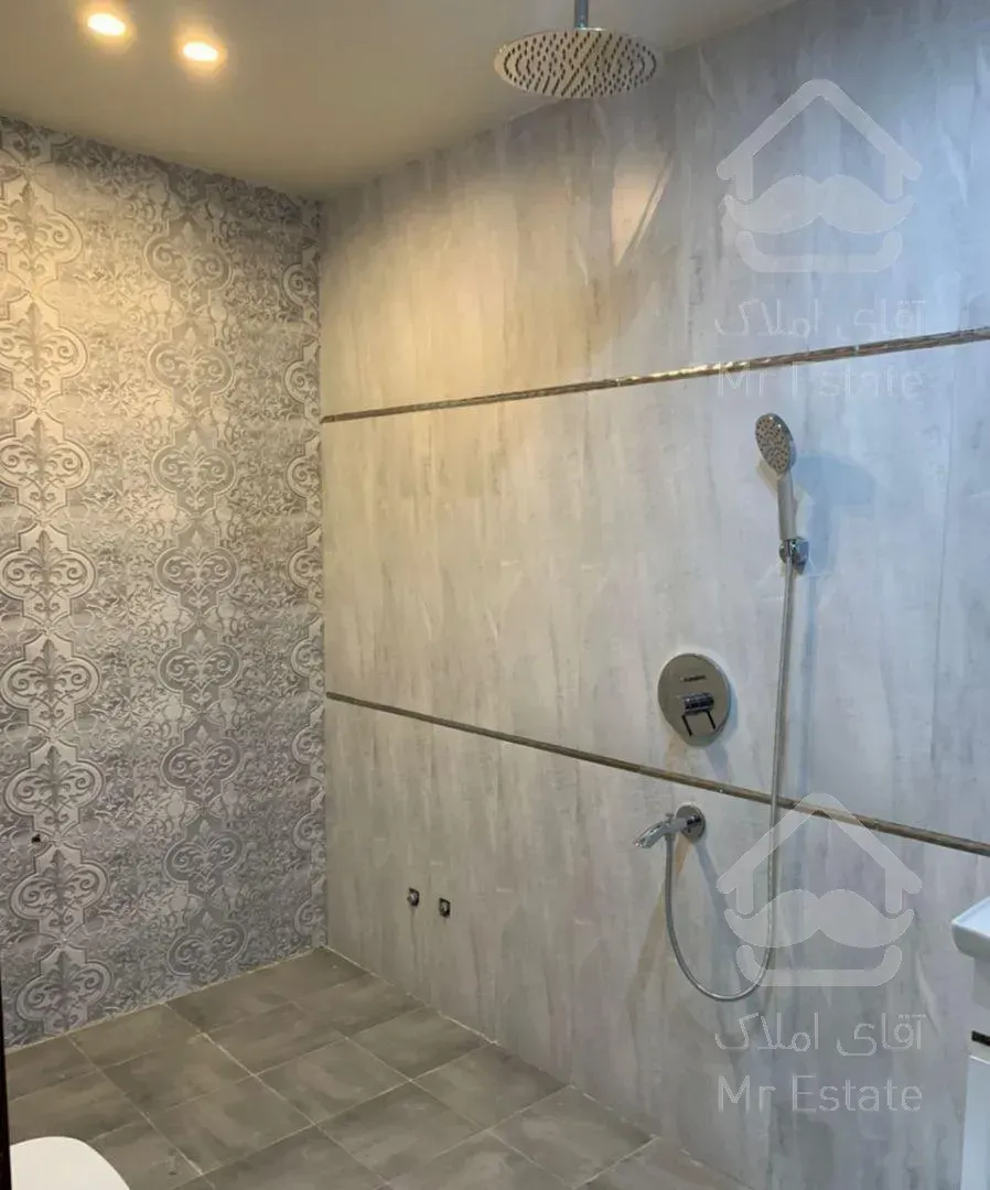 175 متر    میدان اسبی