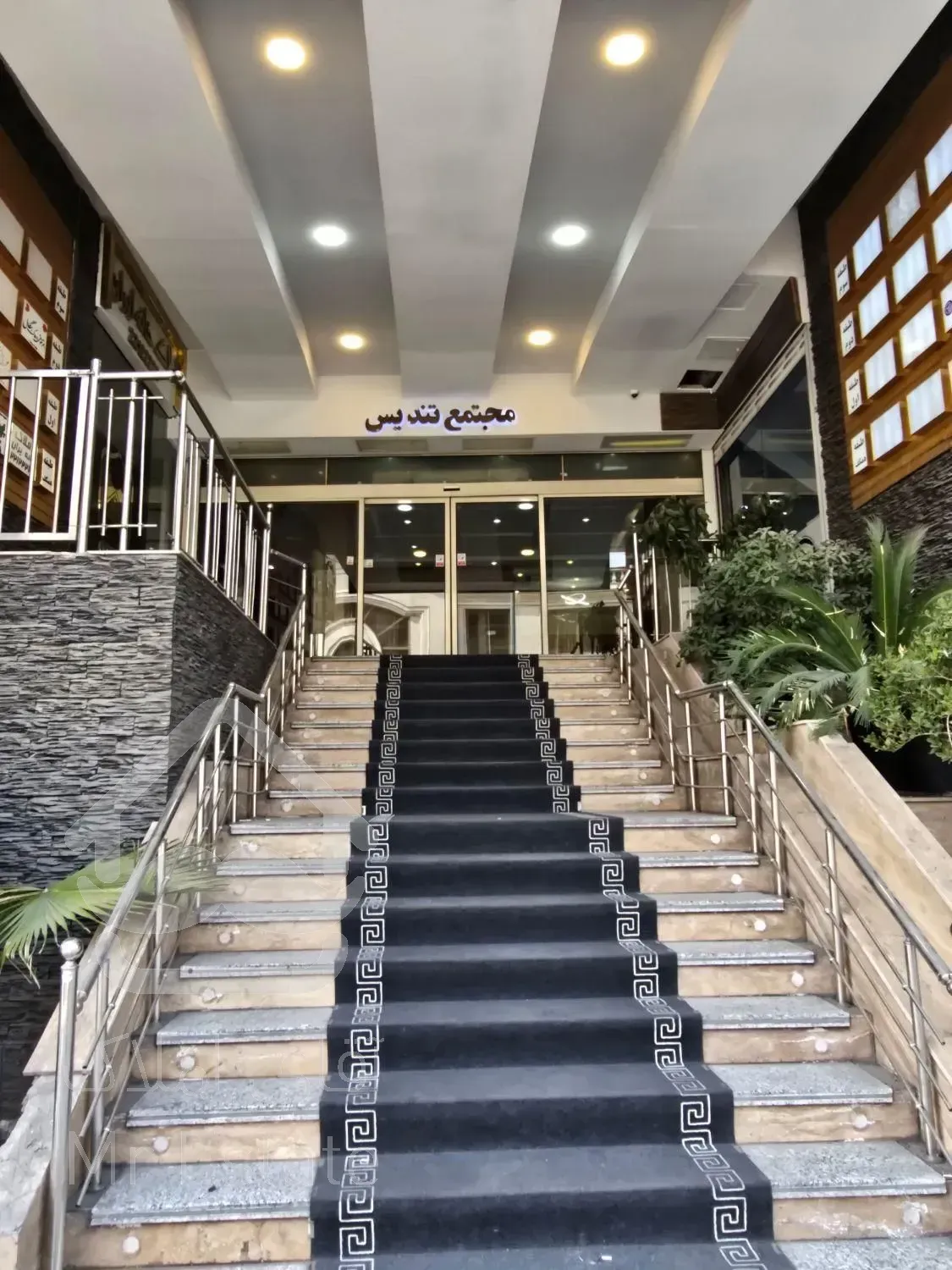 200متر سعادت آباد*مجتمع اداری * ۵ساله*ویو بینظیر