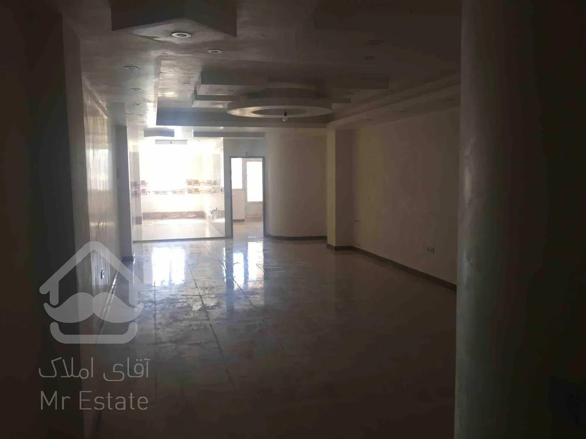 آپارتمان ۱۳۰متری