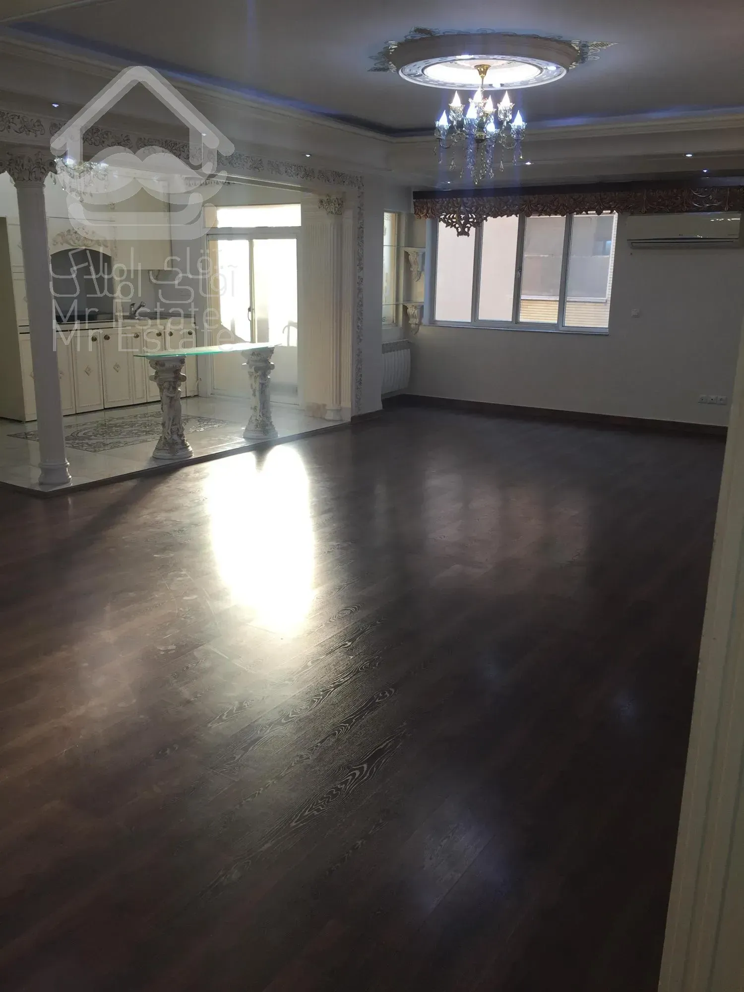 ۱۳۰ متری سه خواب/دریاچه چیتگر/آبشار تهران