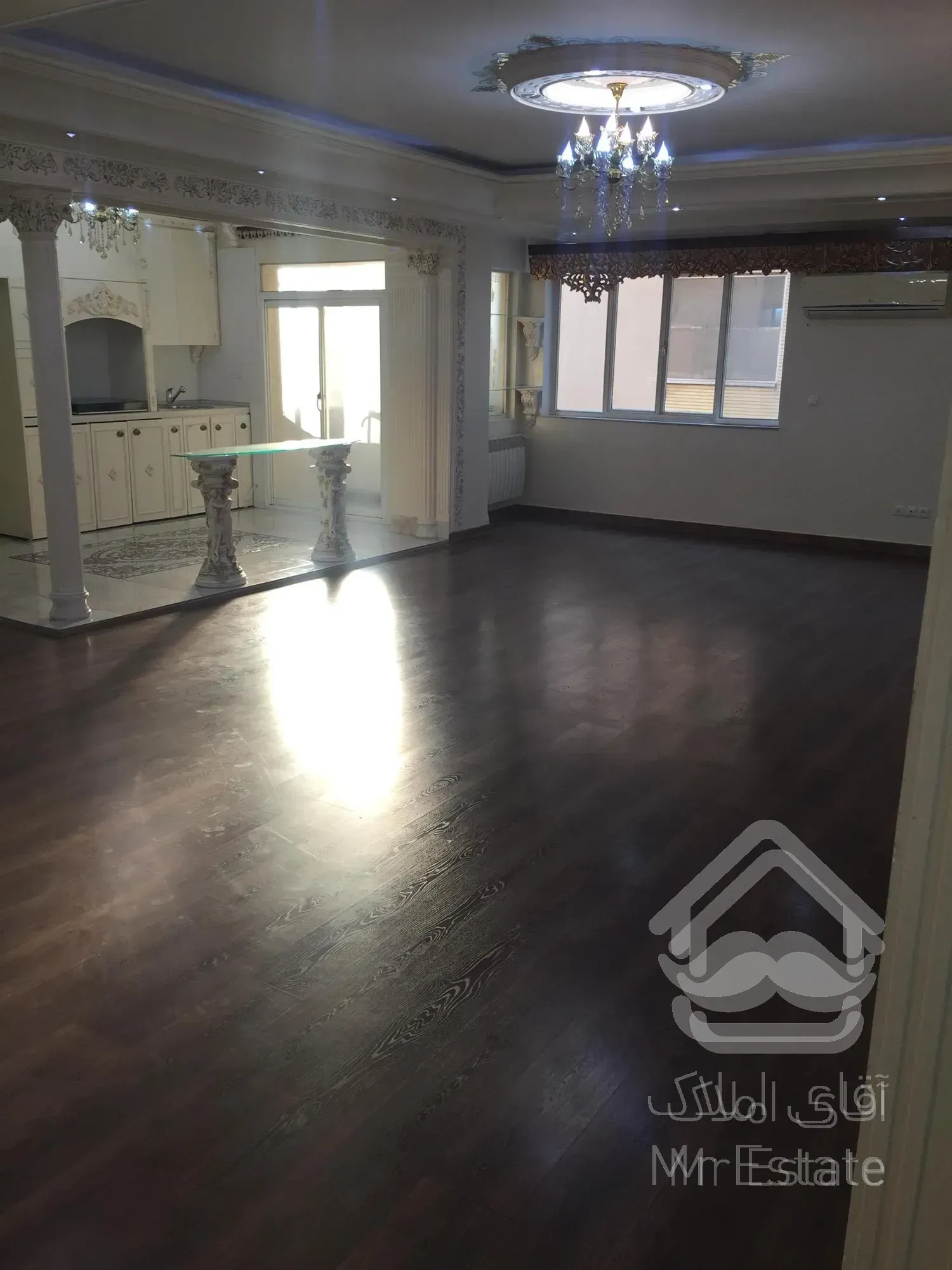 ۱۳۰ متری سه خواب/دریاچه چیتگر/آبشار تهران