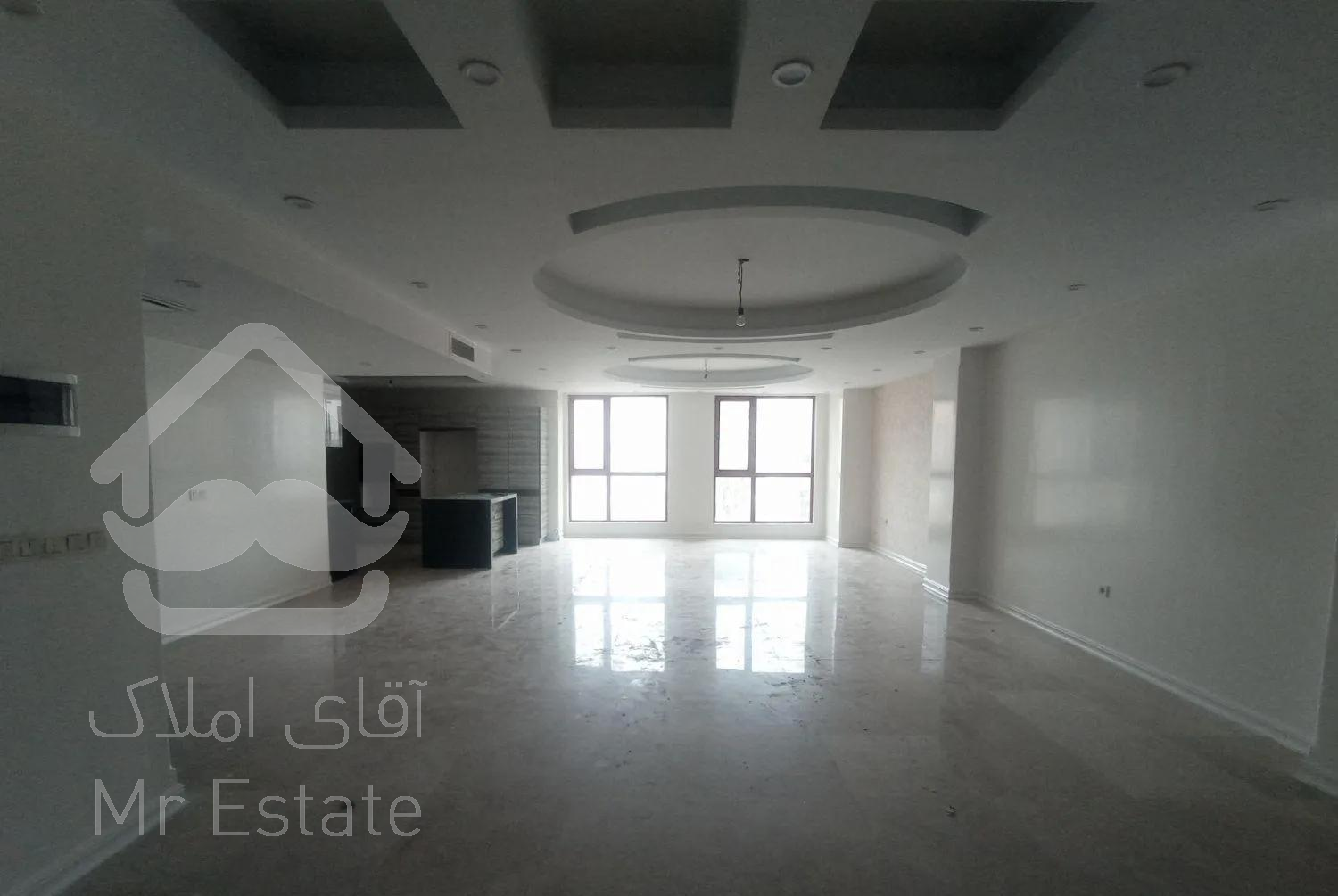 آپارتمان ۱۷۵ متری سه خواب خوش نقشه،دو پارکینگ