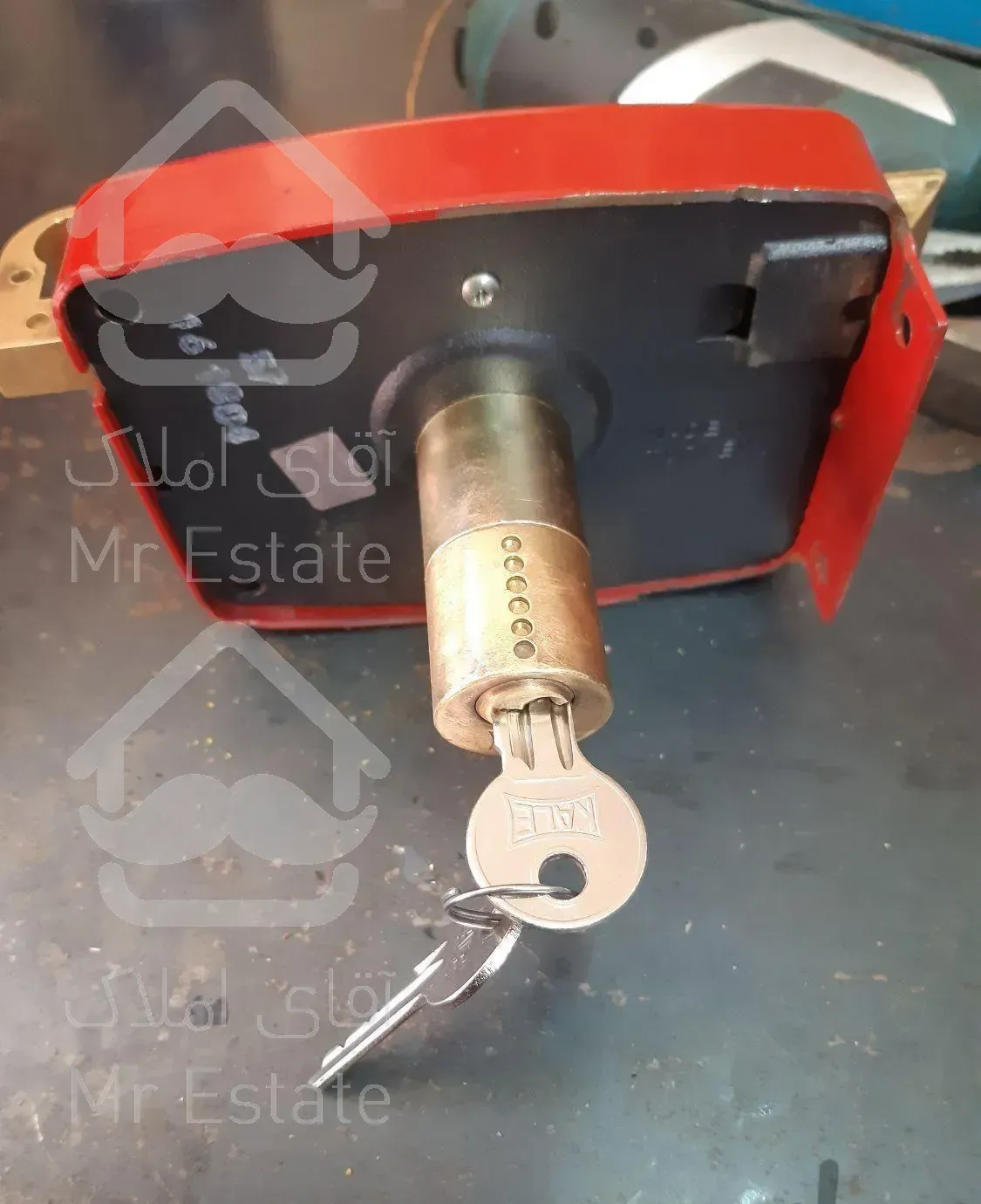 کلیدسازی و تعمیر شیشه بالابر