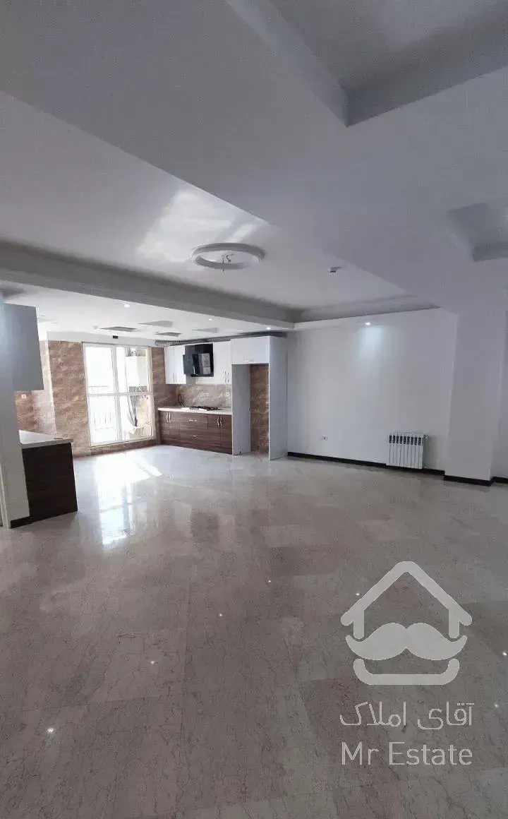 ۱۰۵ متر فول امکانات خیابان حافظ