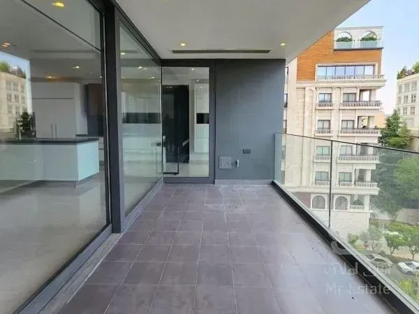 ۹۲متر۲خواب سالن قدی پرده خور بالکن ۴متری کاربردی