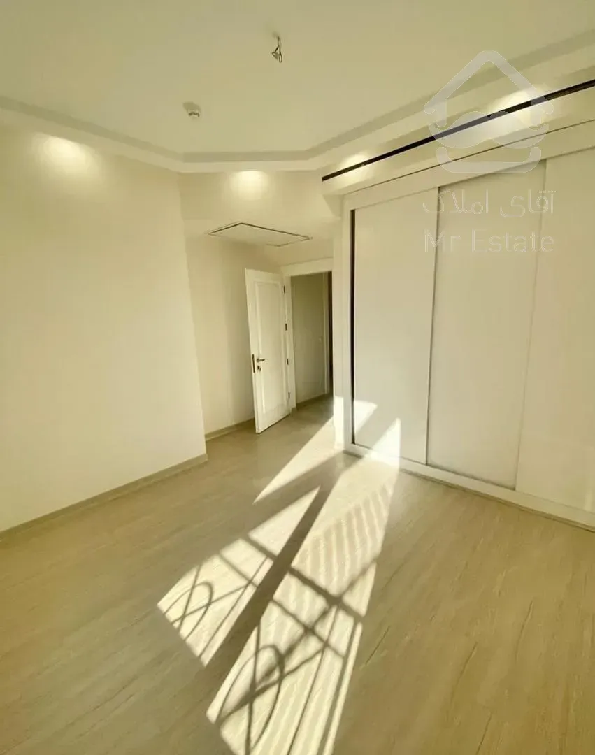 فروش 200 متری پاسداران