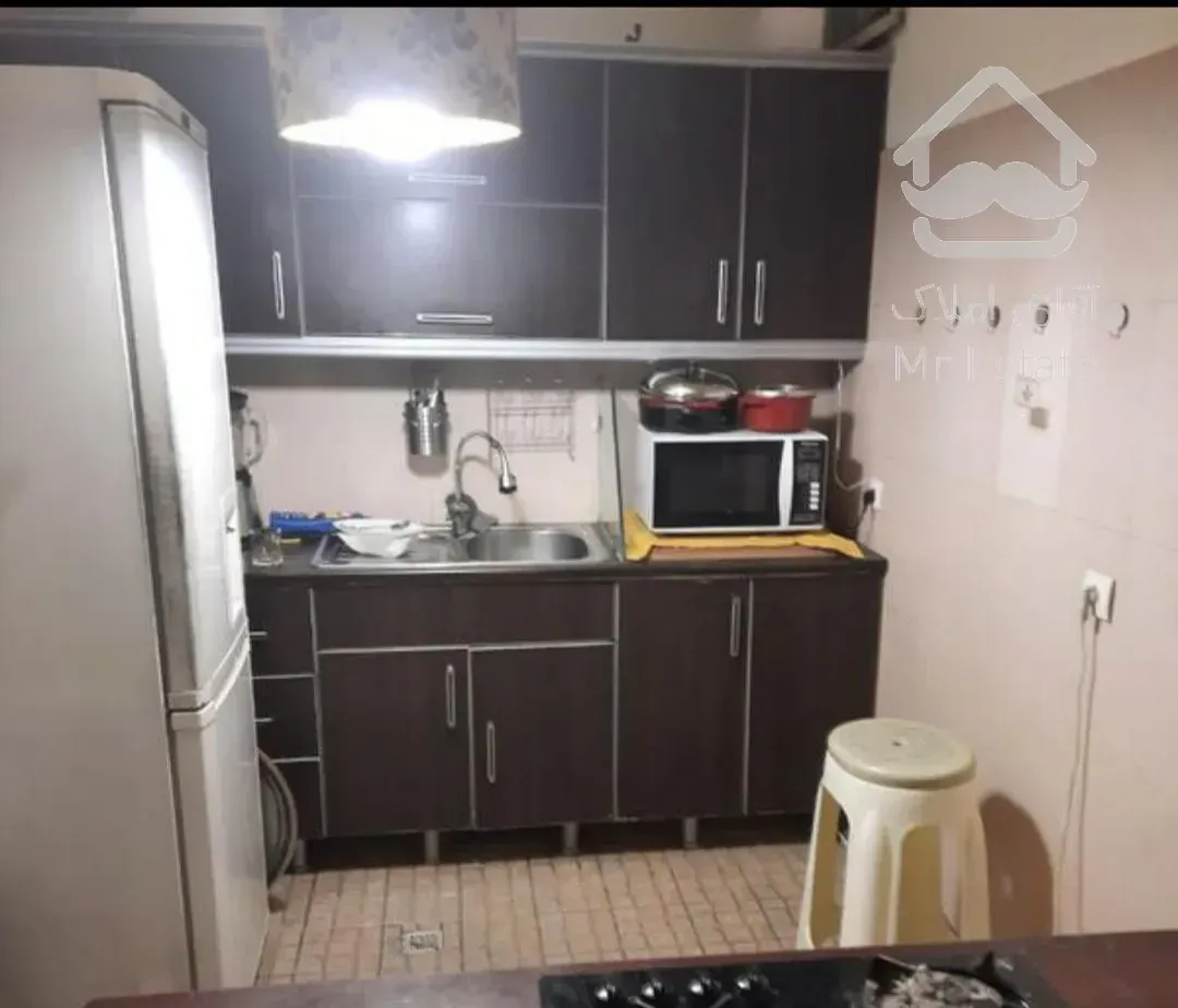 ۹۰ متری زیرهمکف بازسازی شده حیاط دار