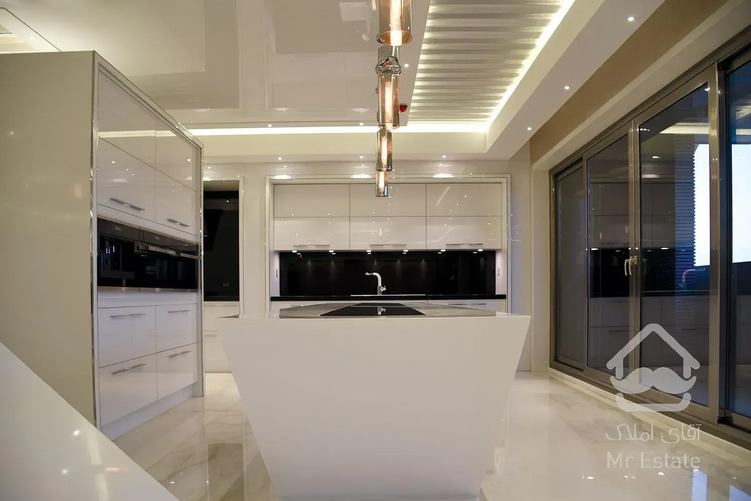 رهن و اجاره آپارتمان 103 متری دریاچه چیتگر دارای نقشه مهندسی و ویوی کوه شیک و لاکچری