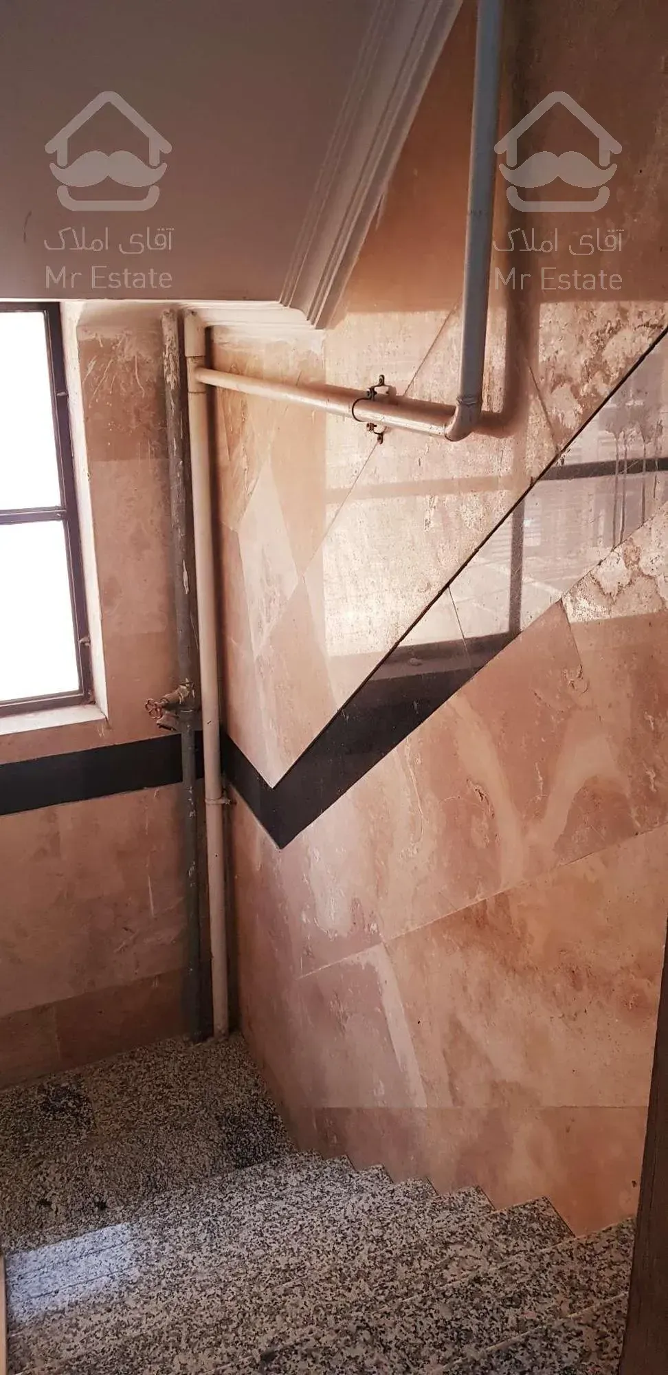 فروش فوری ۹۲متری /پادادشرقی