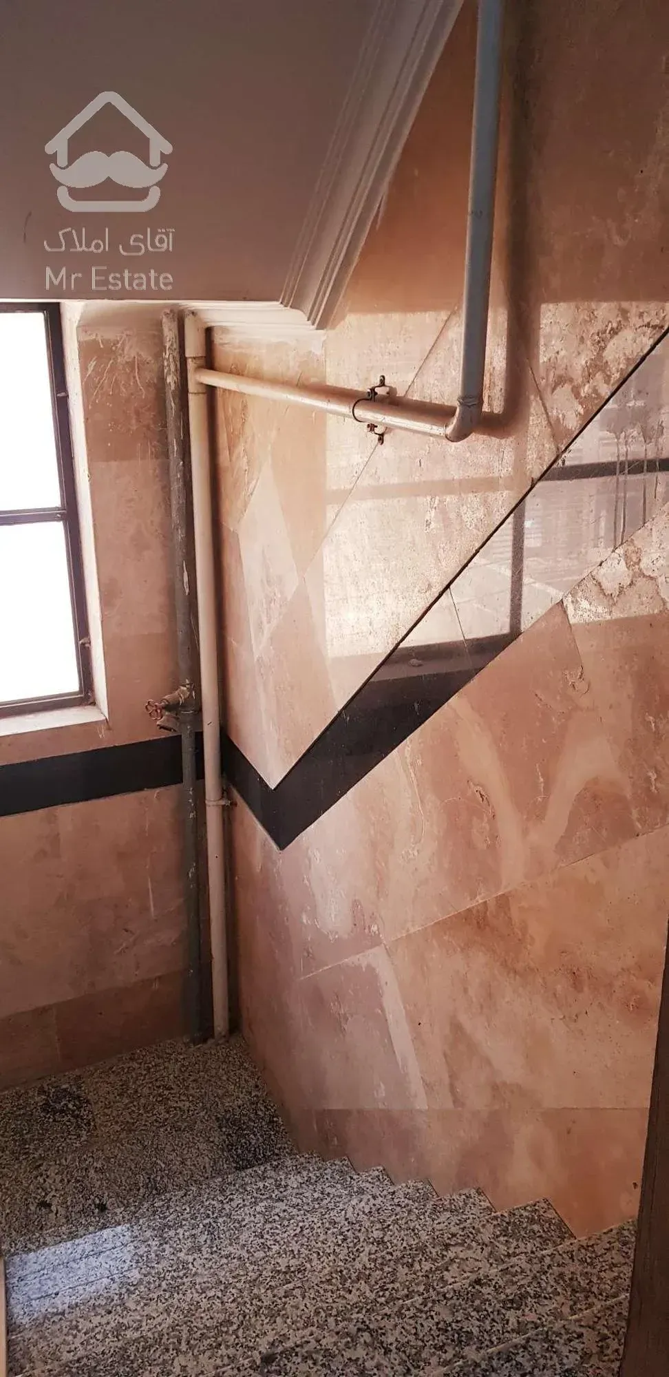 فروش فوری ۹۲متری /پادادشرقی