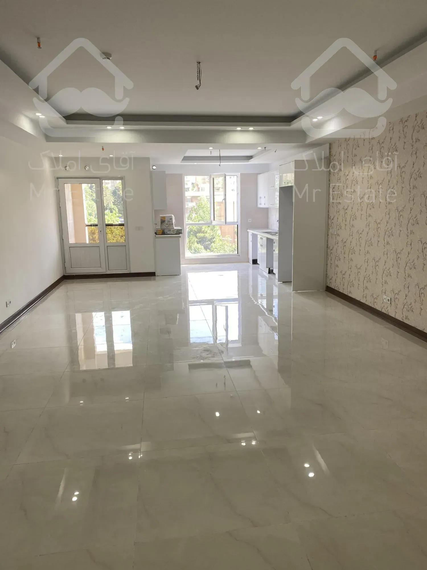 122متر در بهترین بلوک برج های مجلل رونیکا