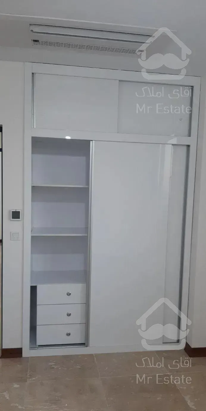 آپارتمان ۲۱۰ متری ۳ خواب ، بالکن بزرگ