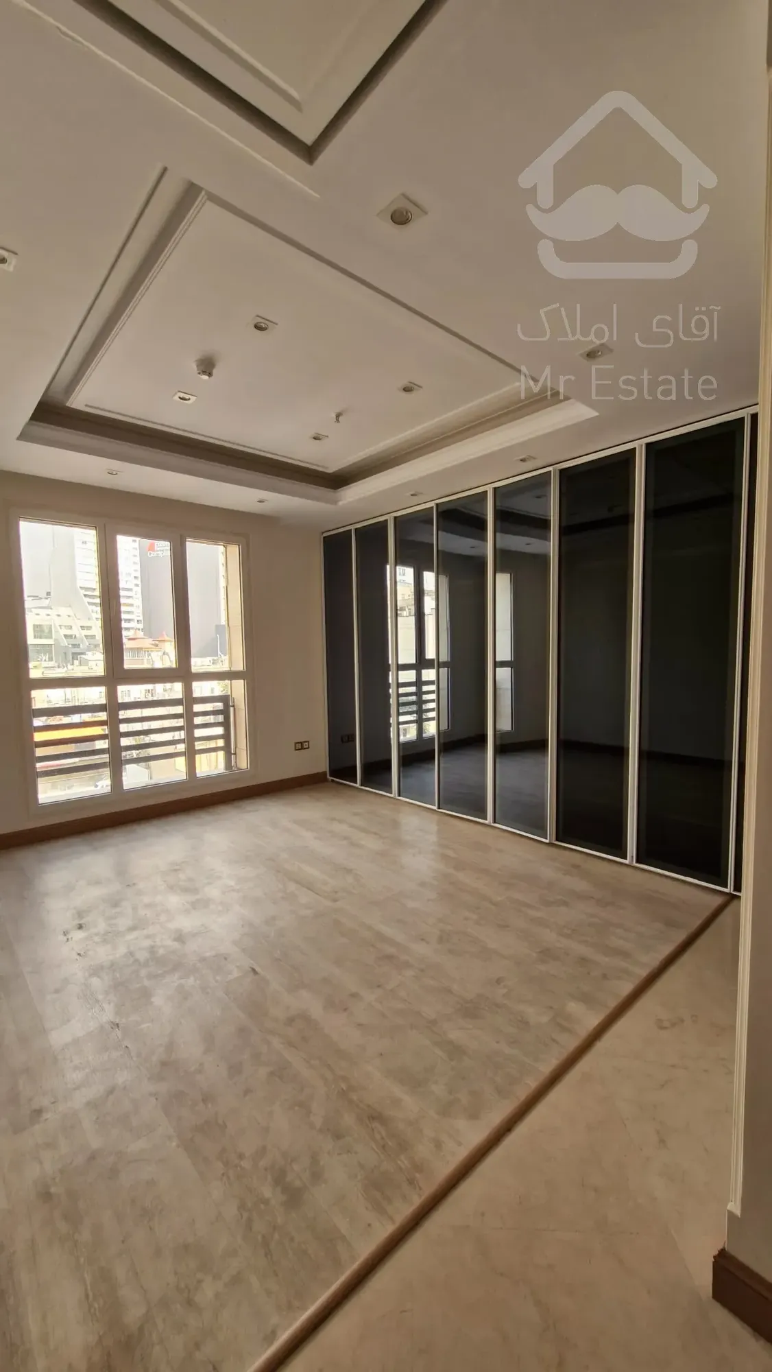 خرید آپارتمان ۲۸۰متر فول مشاعات فرمانیه سنبل